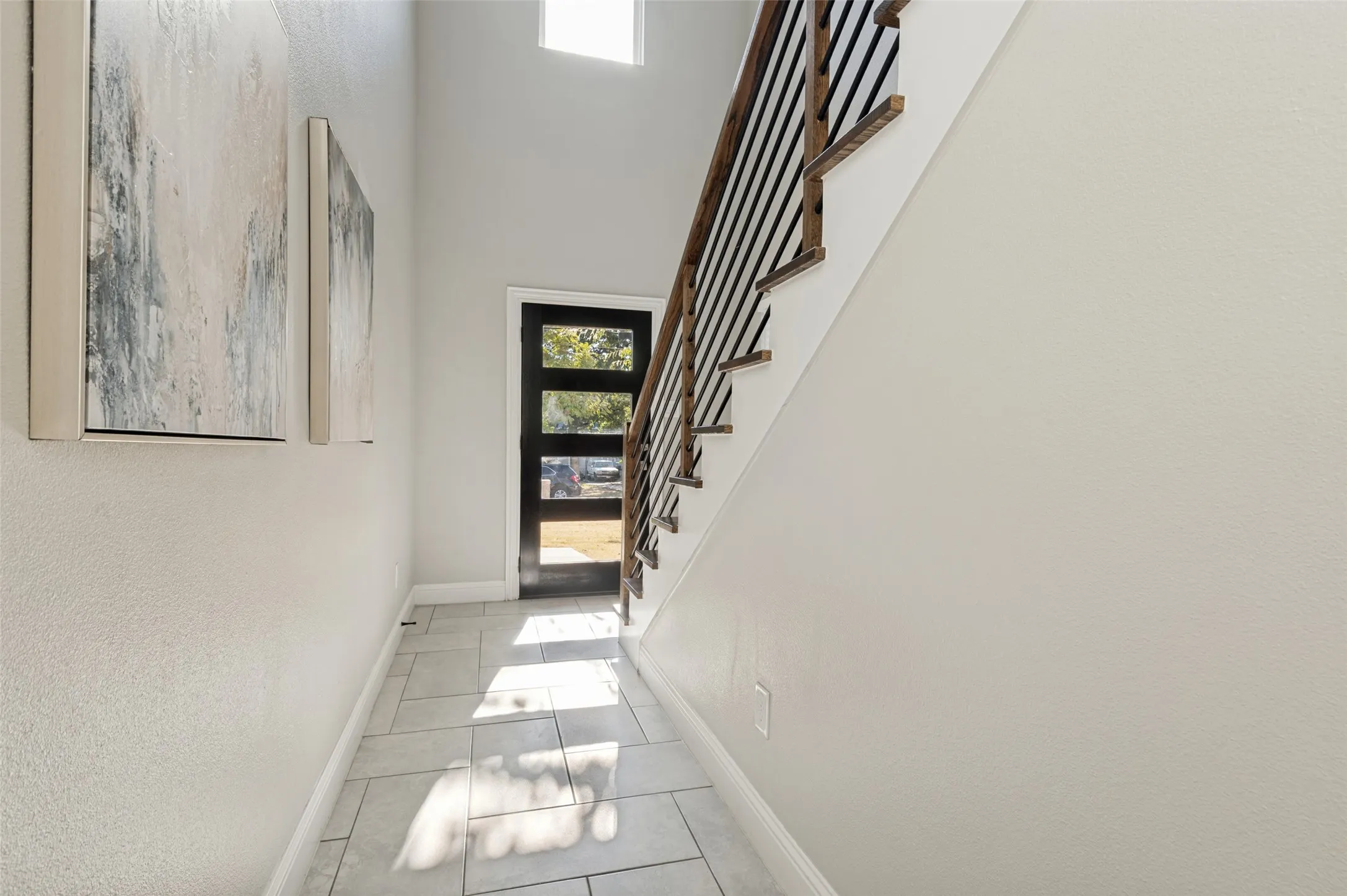 Single Family Residence For Sale in Tarrant County , 1315 Oak Knoll Drive, Haltom City, Texas 76117, 3 Bedroom, 3 Bathroom, 2 Garage spaces, 1,900 Sqft, built in 2023, mls#21388341, Real Estate Agent in Haltom City, Homes For Sale in Tarrant county, Homes For Sale in Haltom City, Realtor in Haltom City Texas, Real Estate Brokerage Independent Realty Texas, Luminita Cordes Realtor