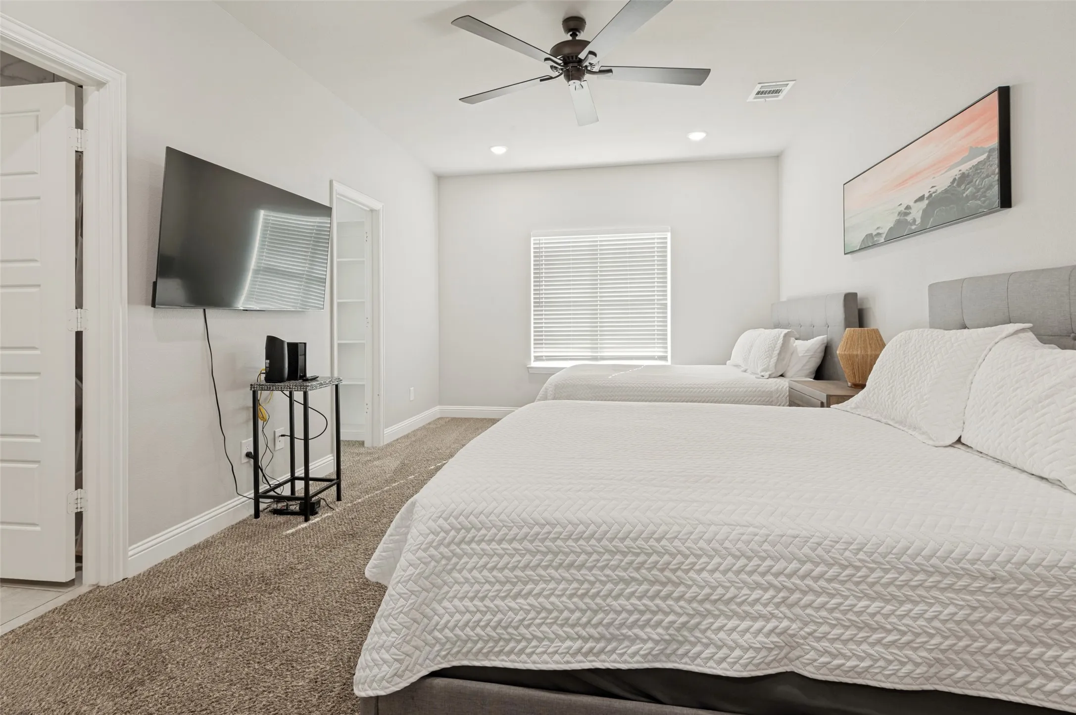 Single Family Residence For Sale in Tarrant County , 1315 Oak Knoll Drive, Haltom City, Texas 76117, 3 Bedroom, 3 Bathroom, 2 Garage spaces, 1,900 Sqft, built in 2023, mls#21388341, Real Estate Agent in Haltom City, Homes For Sale in Tarrant county, Homes For Sale in Haltom City, Realtor in Haltom City Texas, Real Estate Brokerage Independent Realty Texas, Luminita Cordes Realtor