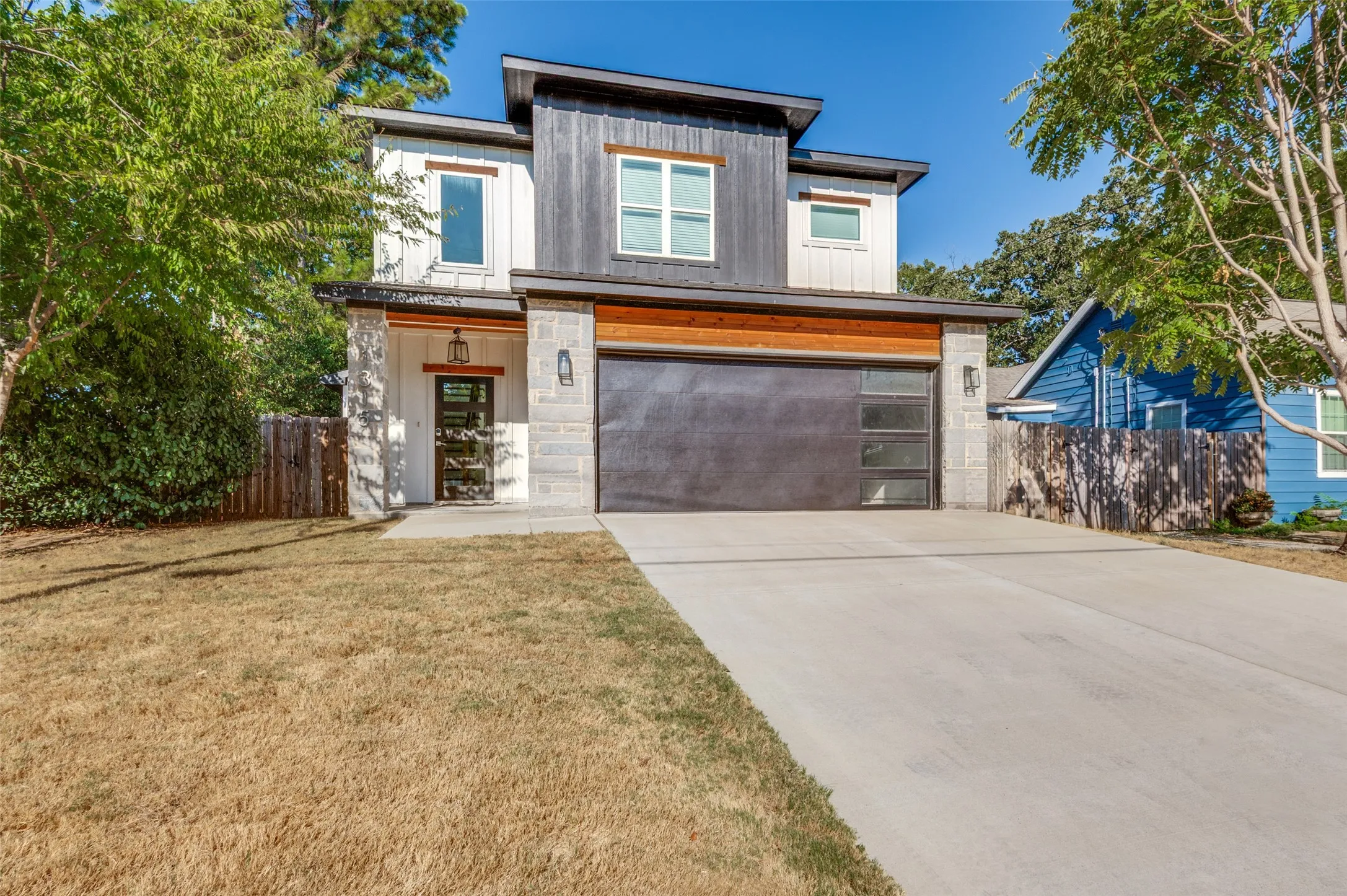 Single Family Residence For Sale
