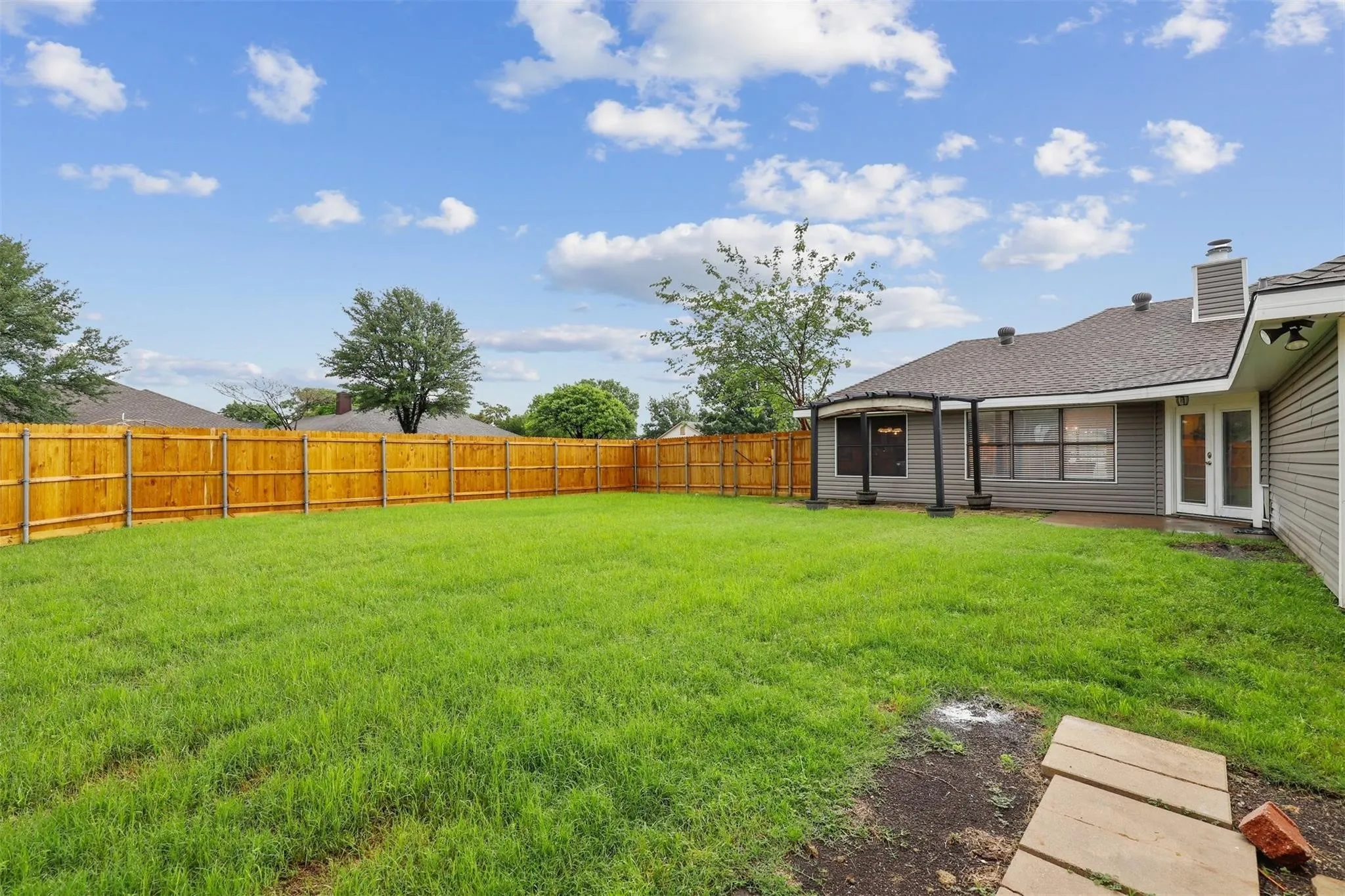Single Family Residence For Rent in Collin County , 400 Azalea Drive, Allen, Texas 75002, 3 Bedroom, 2 Bathroom, 2 Garage spaces, 1,515 Sqft, built in 1987, mls#21391192, Real Estate Agent in Allen, Homes For Rent in Collin county, Homes For Rent in Allen, Realtor in Allen Texas, Real Estate Brokerage Independent Realty Texas, Luminita Cordes Realtor