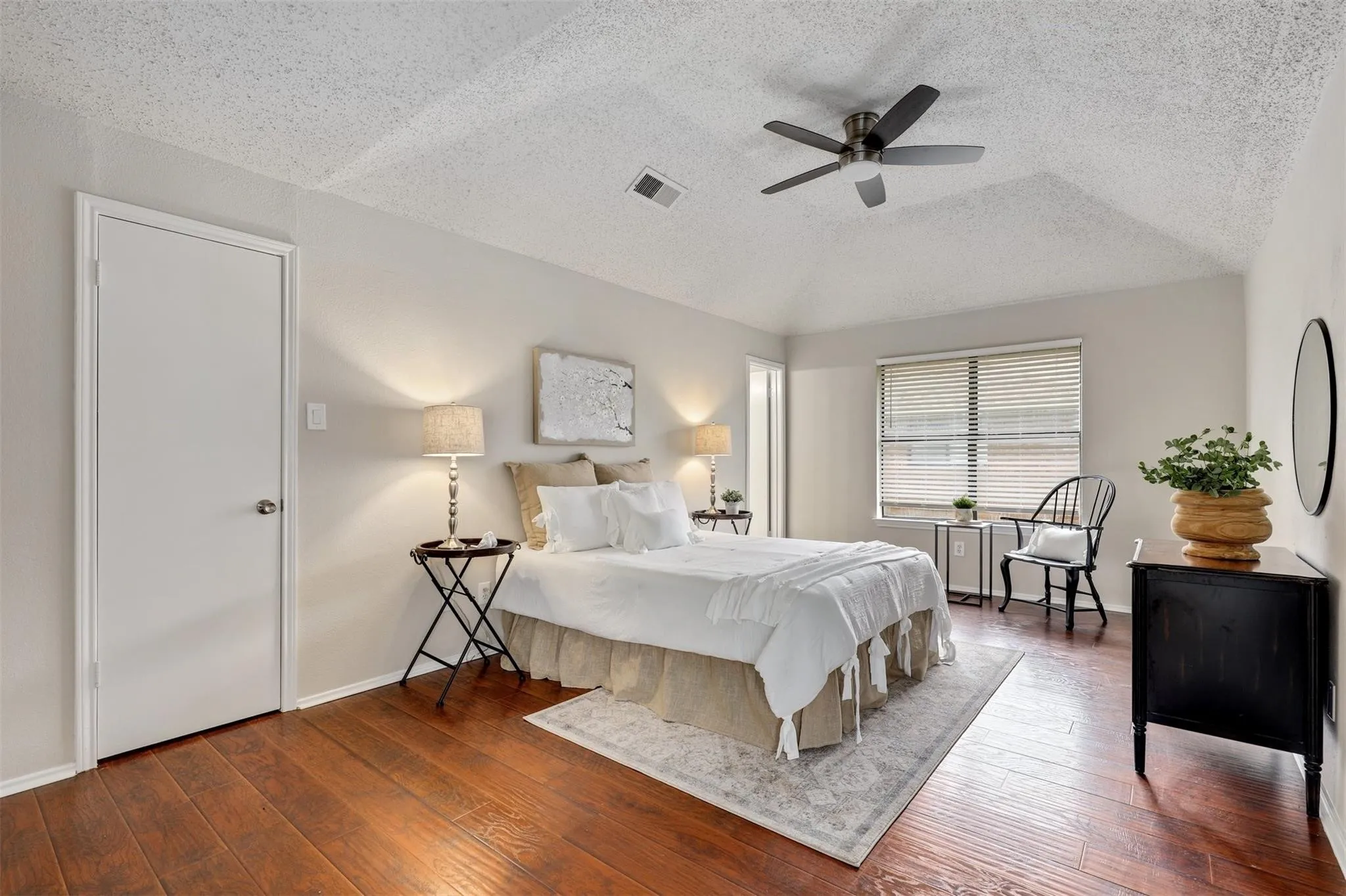 Single Family Residence For Rent in Collin County , 400 Azalea Drive, Allen, Texas 75002, 3 Bedroom, 2 Bathroom, 2 Garage spaces, 1,515 Sqft, built in 1987, mls#21391192, Real Estate Agent in Allen, Homes For Rent in Collin county, Homes For Rent in Allen, Realtor in Allen Texas, Real Estate Brokerage Independent Realty Texas, Luminita Cordes Realtor