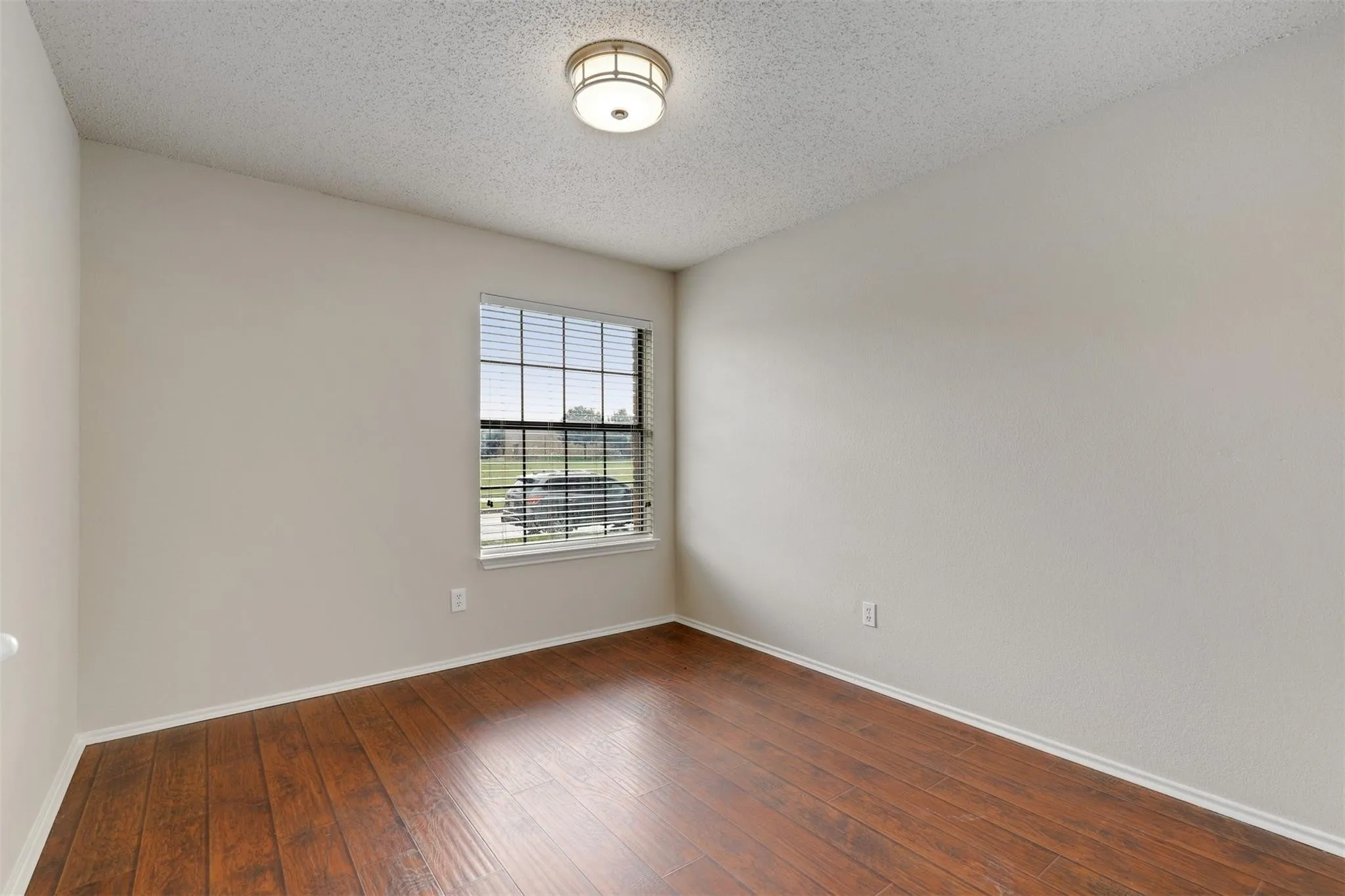 Single Family Residence For Rent in Collin County , 400 Azalea Drive, Allen, Texas 75002, 3 Bedroom, 2 Bathroom, 2 Garage spaces, 1,515 Sqft, built in 1987, mls#21391192, Real Estate Agent in Allen, Homes For Rent in Collin county, Homes For Rent in Allen, Realtor in Allen Texas, Real Estate Brokerage Independent Realty Texas, Luminita Cordes Realtor