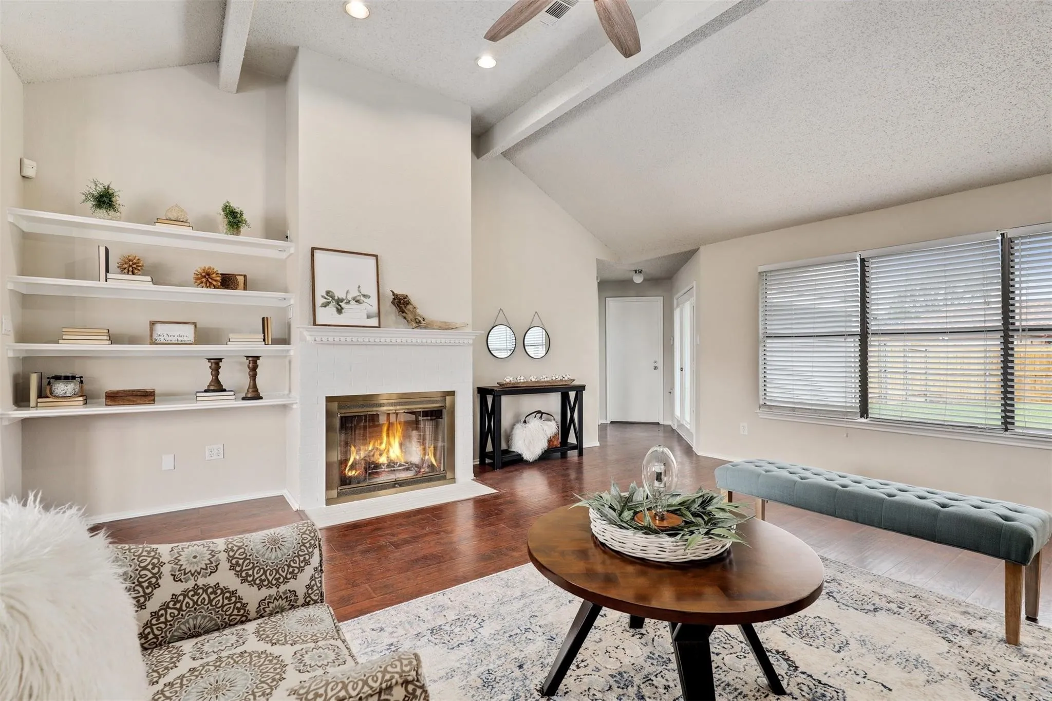 Single Family Residence For Rent in Collin County , 400 Azalea Drive, Allen, Texas 75002, 3 Bedroom, 2 Bathroom, 2 Garage spaces, 1,515 Sqft, built in 1987, mls#21391192, Real Estate Agent in Allen, Homes For Rent in Collin county, Homes For Rent in Allen, Realtor in Allen Texas, Real Estate Brokerage Independent Realty Texas, Luminita Cordes Realtor
