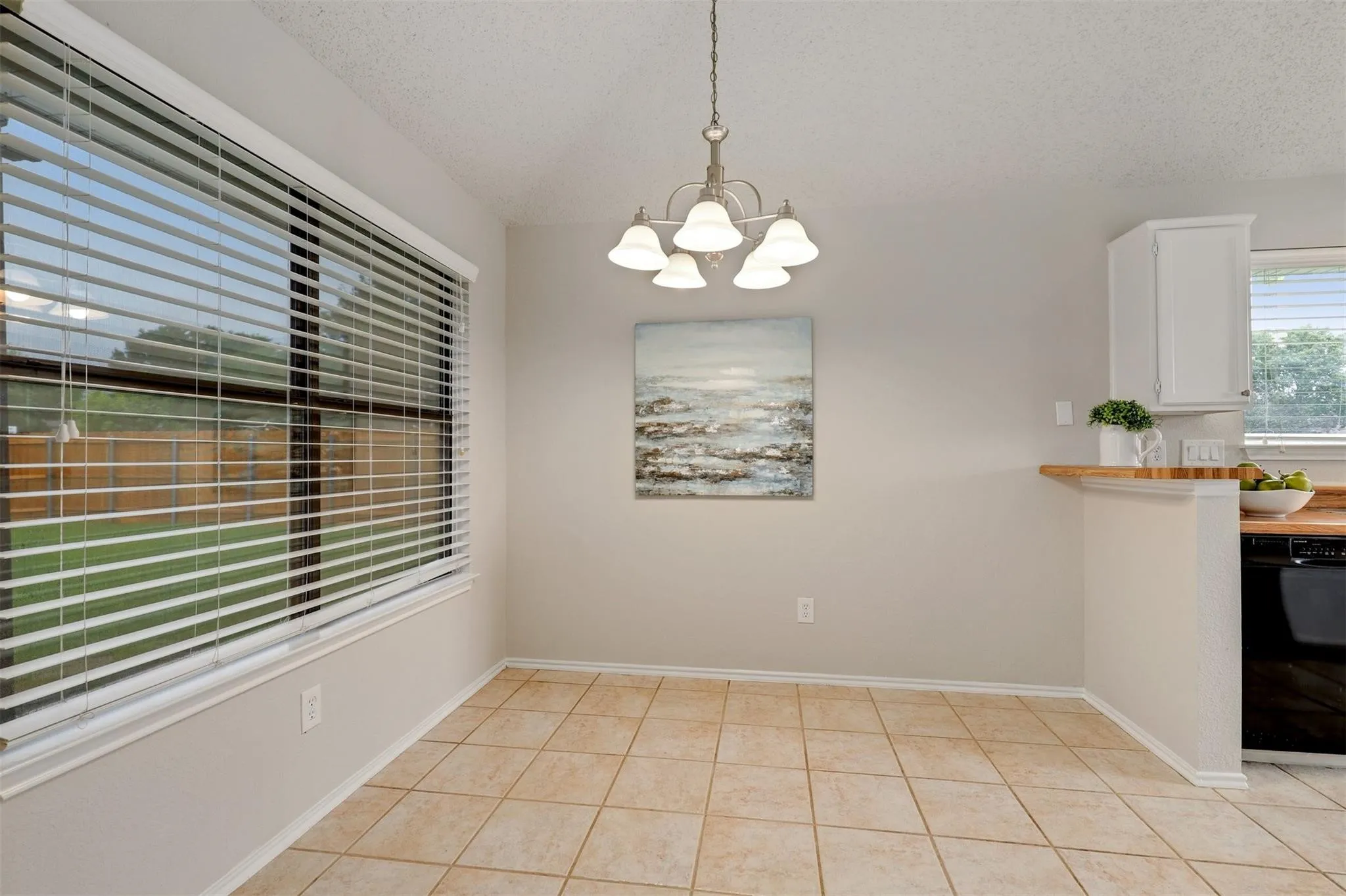 Single Family Residence For Rent in Collin County , 400 Azalea Drive, Allen, Texas 75002, 3 Bedroom, 2 Bathroom, 2 Garage spaces, 1,515 Sqft, built in 1987, mls#21391192, Real Estate Agent in Allen, Homes For Rent in Collin county, Homes For Rent in Allen, Realtor in Allen Texas, Real Estate Brokerage Independent Realty Texas, Luminita Cordes Realtor