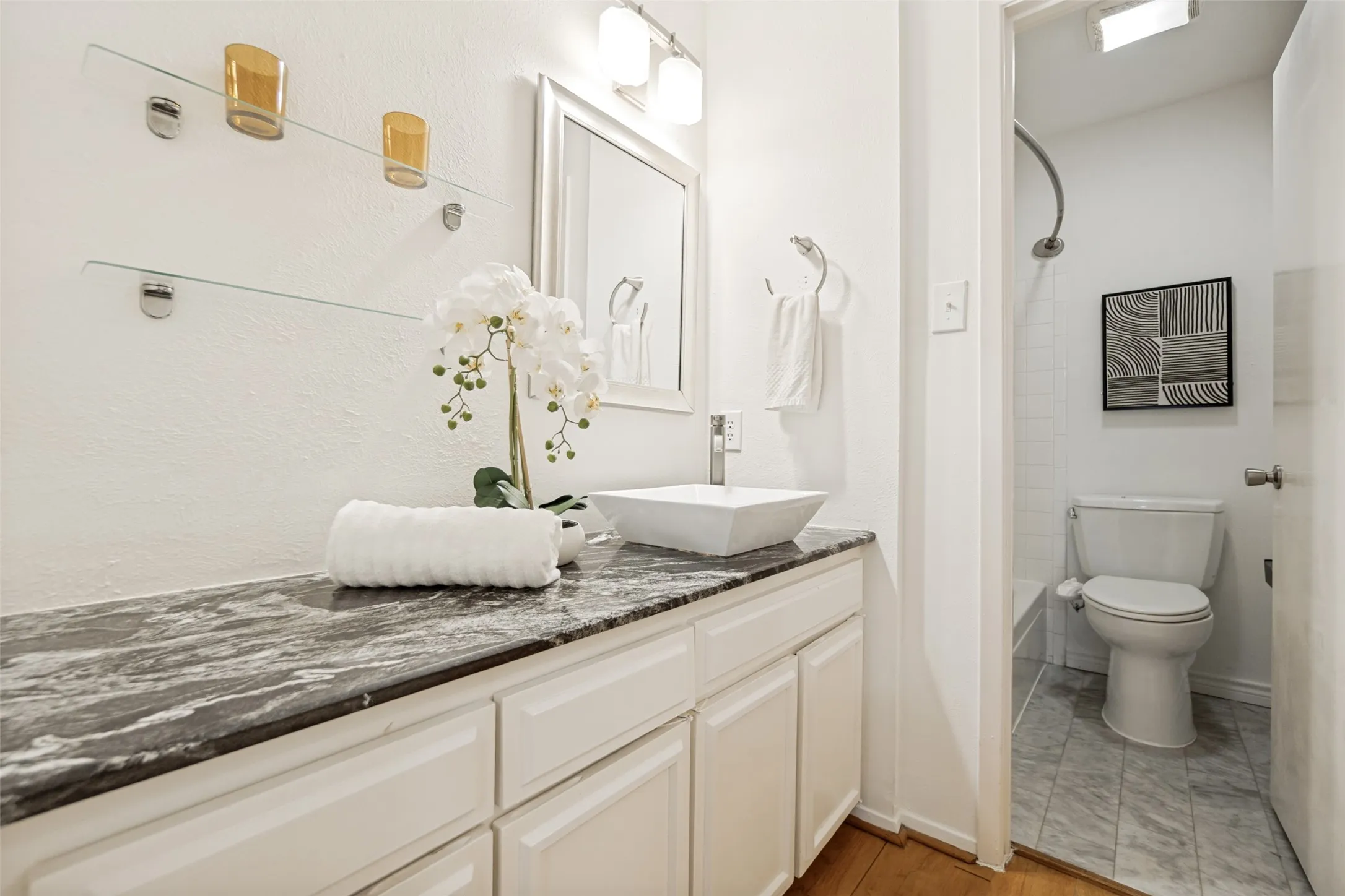 Townhouse For Rent in Dallas County , 13747 Flagstone Lane, Dallas, Texas 75240, 2 Bedroom, 2 Bathroom, Garage spaces, 1,408 Sqft, built in 1970, mls#21391420, Real Estate Agent in Dallas, Homes For Rent in Dallas county, Homes For Rent in Dallas, Realtor in Dallas Texas, Real Estate Brokerage Independent Realty Texas, Luminita Cordes Realtor