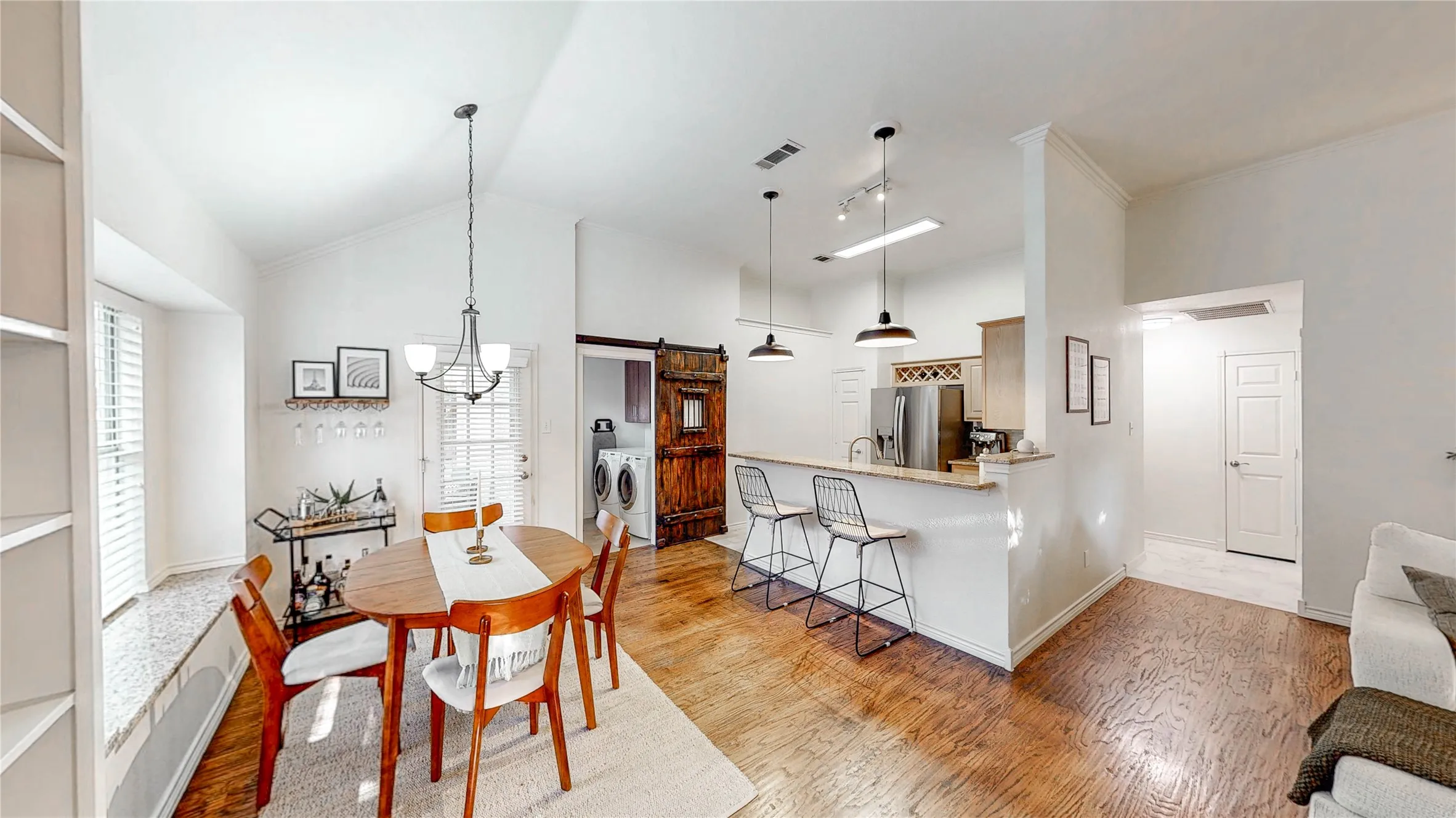 Single Family Residence For Sale in Denton County , 4612 Sandera Lane, Flower Mound, Texas 75028, 3 Bedroom, 2 Bathroom, 2 Garage spaces, 1,482 Sqft, built in 1992, mls#21391430, Real Estate Agent in Flower Mound, Homes For Sale in Denton county, Homes For Sale in Flower Mound, Realtor in Flower Mound Texas, Real Estate Brokerage Independent Realty Texas, Luminita Cordes Realtor