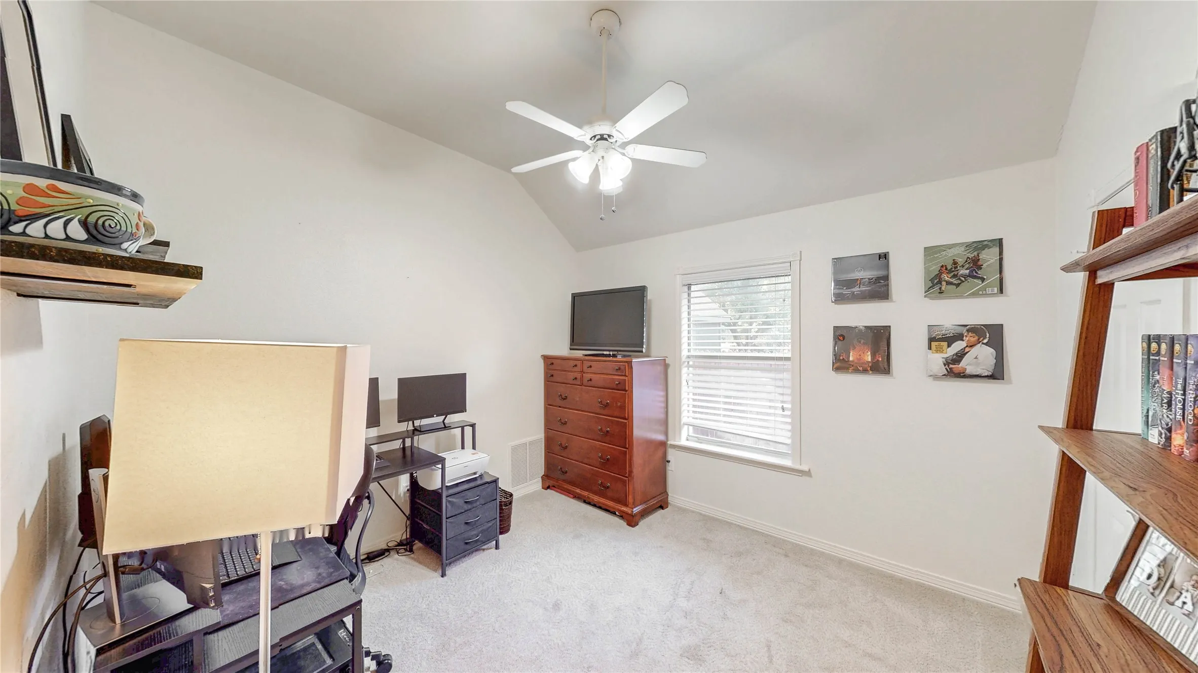 Single Family Residence For Sale in Denton County , 4612 Sandera Lane, Flower Mound, Texas 75028, 3 Bedroom, 2 Bathroom, 2 Garage spaces, 1,482 Sqft, built in 1992, mls#21391430, Real Estate Agent in Flower Mound, Homes For Sale in Denton county, Homes For Sale in Flower Mound, Realtor in Flower Mound Texas, Real Estate Brokerage Independent Realty Texas, Luminita Cordes Realtor