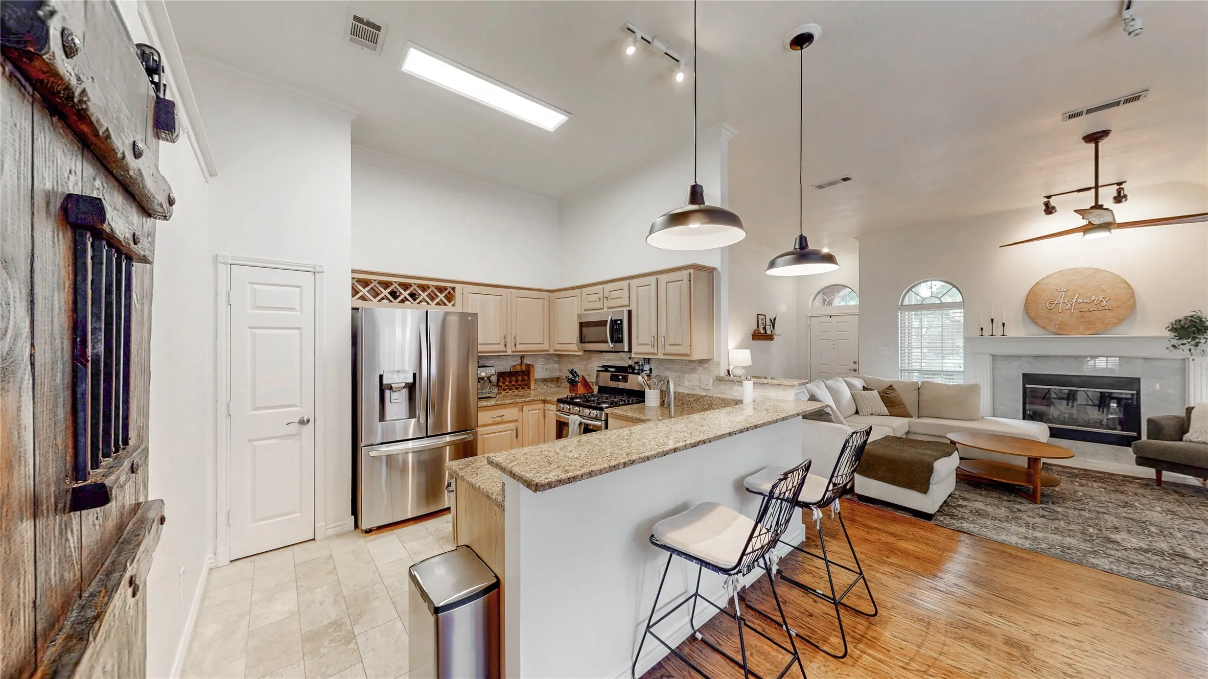Single Family Residence For Sale in Denton County , 4612 Sandera Lane, Flower Mound, Texas 75028, 3 Bedroom, 2 Bathroom, 2 Garage spaces, 1,482 Sqft, built in 1992, mls#21391430, Real Estate Agent in Flower Mound, Homes For Sale in Denton county, Homes For Sale in Flower Mound, Realtor in Flower Mound Texas, Real Estate Brokerage Independent Realty Texas, Luminita Cordes Realtor