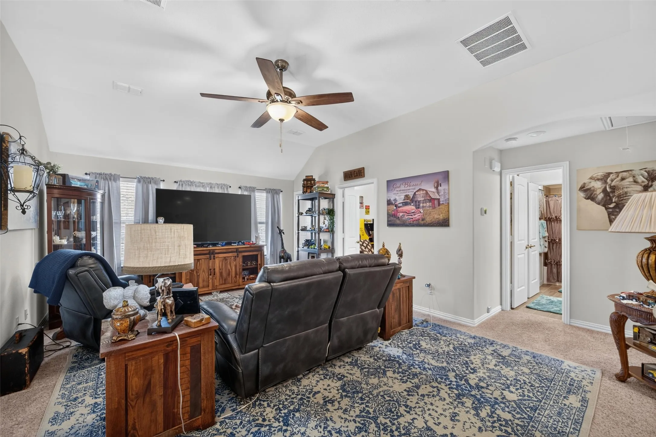 Single Family Residence For Rent in Collin County , 1318 Crossvine Drive, Anna, Texas 75409, 4 Bedroom, 4 Bathroom, 2 Garage spaces, 3,168 Sqft, built in 2019, mls#21390158, Real Estate Agent in Anna, Homes For Rent in Collin county, Homes For Rent in Anna, Realtor in Anna Texas, Real Estate Brokerage Independent Realty Texas, Luminita Cordes Realtor
