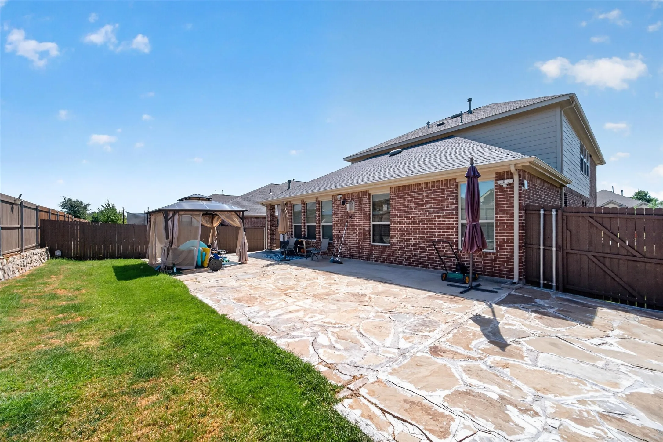Single Family Residence For Rent in Collin County , 1318 Crossvine Drive, Anna, Texas 75409, 4 Bedroom, 4 Bathroom, 2 Garage spaces, 3,168 Sqft, built in 2019, mls#21390158, Real Estate Agent in Anna, Homes For Rent in Collin county, Homes For Rent in Anna, Realtor in Anna Texas, Real Estate Brokerage Independent Realty Texas, Luminita Cordes Realtor