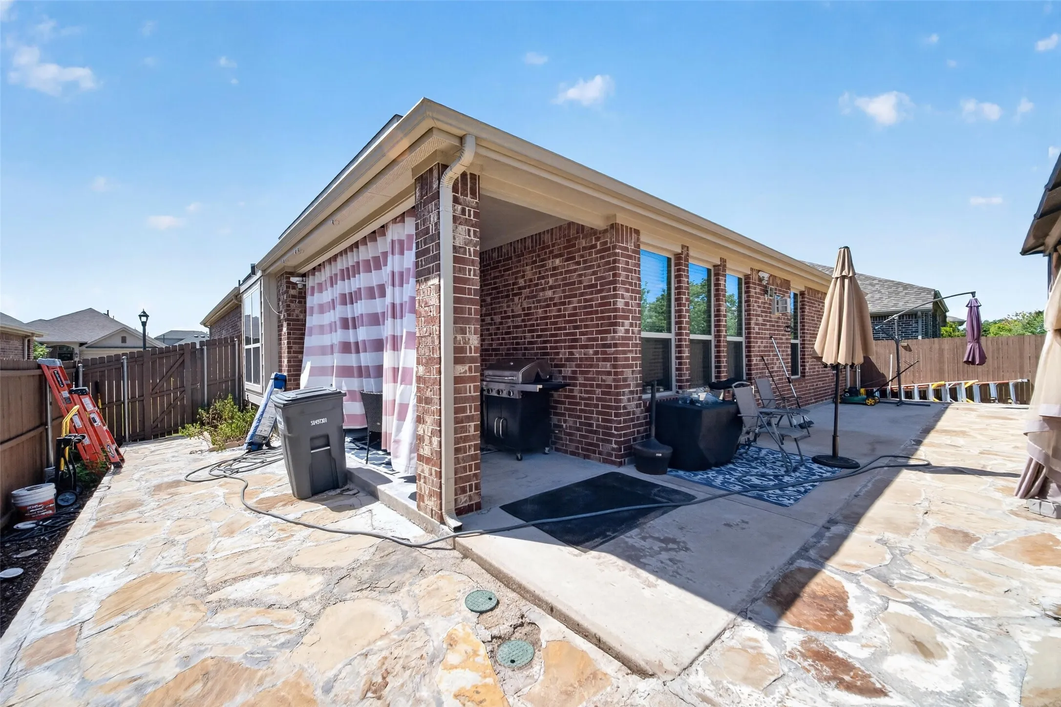Single Family Residence For Rent in Collin County , 1318 Crossvine Drive, Anna, Texas 75409, 4 Bedroom, 4 Bathroom, 2 Garage spaces, 3,168 Sqft, built in 2019, mls#21390158, Real Estate Agent in Anna, Homes For Rent in Collin county, Homes For Rent in Anna, Realtor in Anna Texas, Real Estate Brokerage Independent Realty Texas, Luminita Cordes Realtor