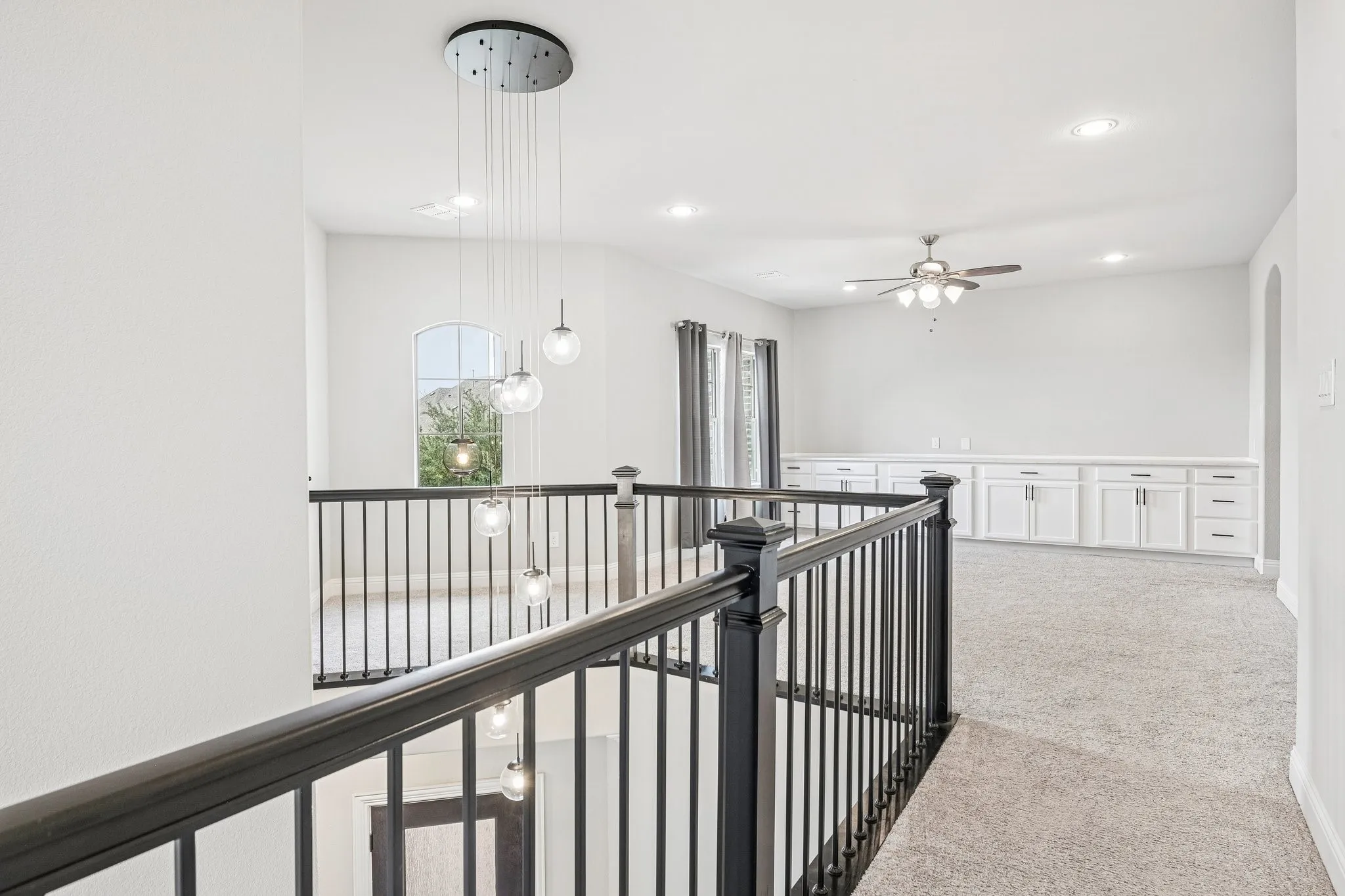 Single Family Residence For Sale in Rockwall County , 1036 Windy Hill Lane, Rockwall, Texas 75087, 5 Bedroom, 4 Bathroom, 3 Garage spaces, 3,372 Sqft, built in 2017, mls#21391434, Real Estate Agent in Rockwall, Homes For Sale in Rockwall county, Homes For Sale in Rockwall, Realtor in Rockwall Texas, Real Estate Brokerage Independent Realty Texas, Luminita Cordes Realtor