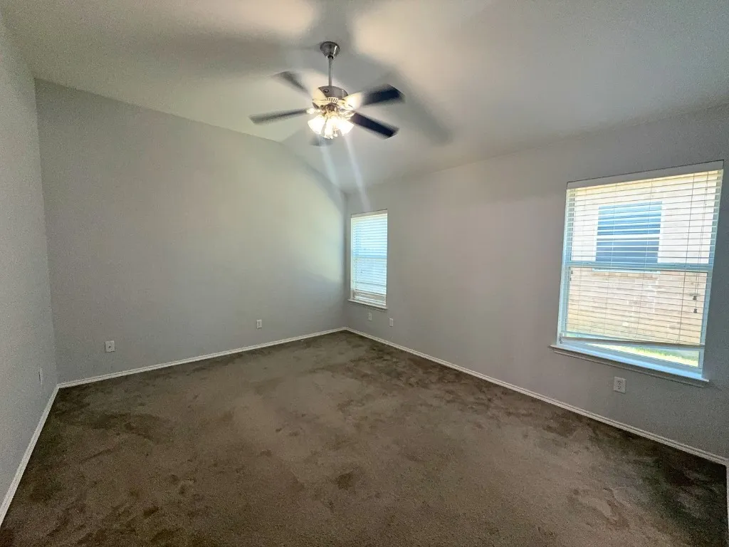Single Family Residence For Rent in Tarrant County , 8320 Trinity Vista Trail, Fort Worth, Texas 76053, 3 Bedroom, 2 Bathroom, 2 Garage spaces, 1,575 Sqft, built in 2005, mls#21391425, Real Estate Agent in Fort Worth, Homes For Rent in Tarrant county, Homes For Rent in Fort Worth, Realtor in Fort Worth Texas, Real Estate Brokerage Independent Realty Texas, Luminita Cordes Realtor