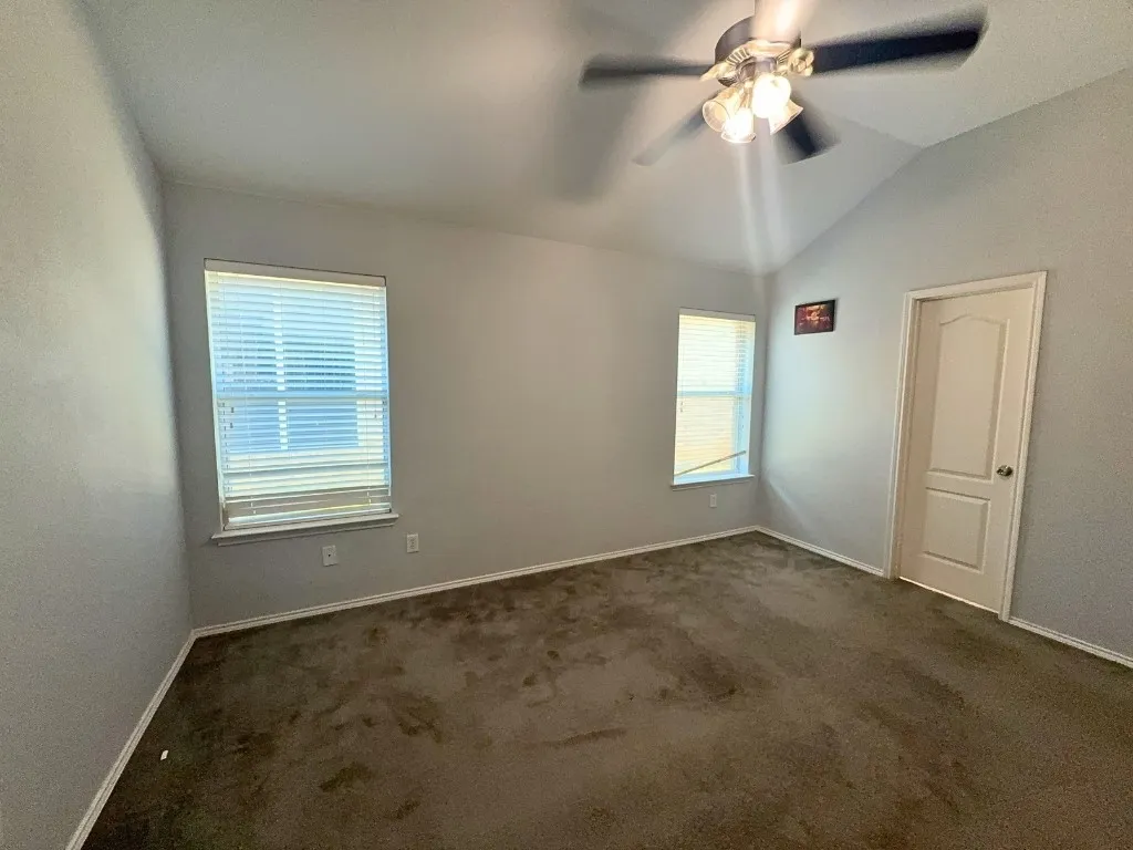 Single Family Residence For Rent in Tarrant County , 8320 Trinity Vista Trail, Fort Worth, Texas 76053, 3 Bedroom, 2 Bathroom, 2 Garage spaces, 1,575 Sqft, built in 2005, mls#21391425, Real Estate Agent in Fort Worth, Homes For Rent in Tarrant county, Homes For Rent in Fort Worth, Realtor in Fort Worth Texas, Real Estate Brokerage Independent Realty Texas, Luminita Cordes Realtor