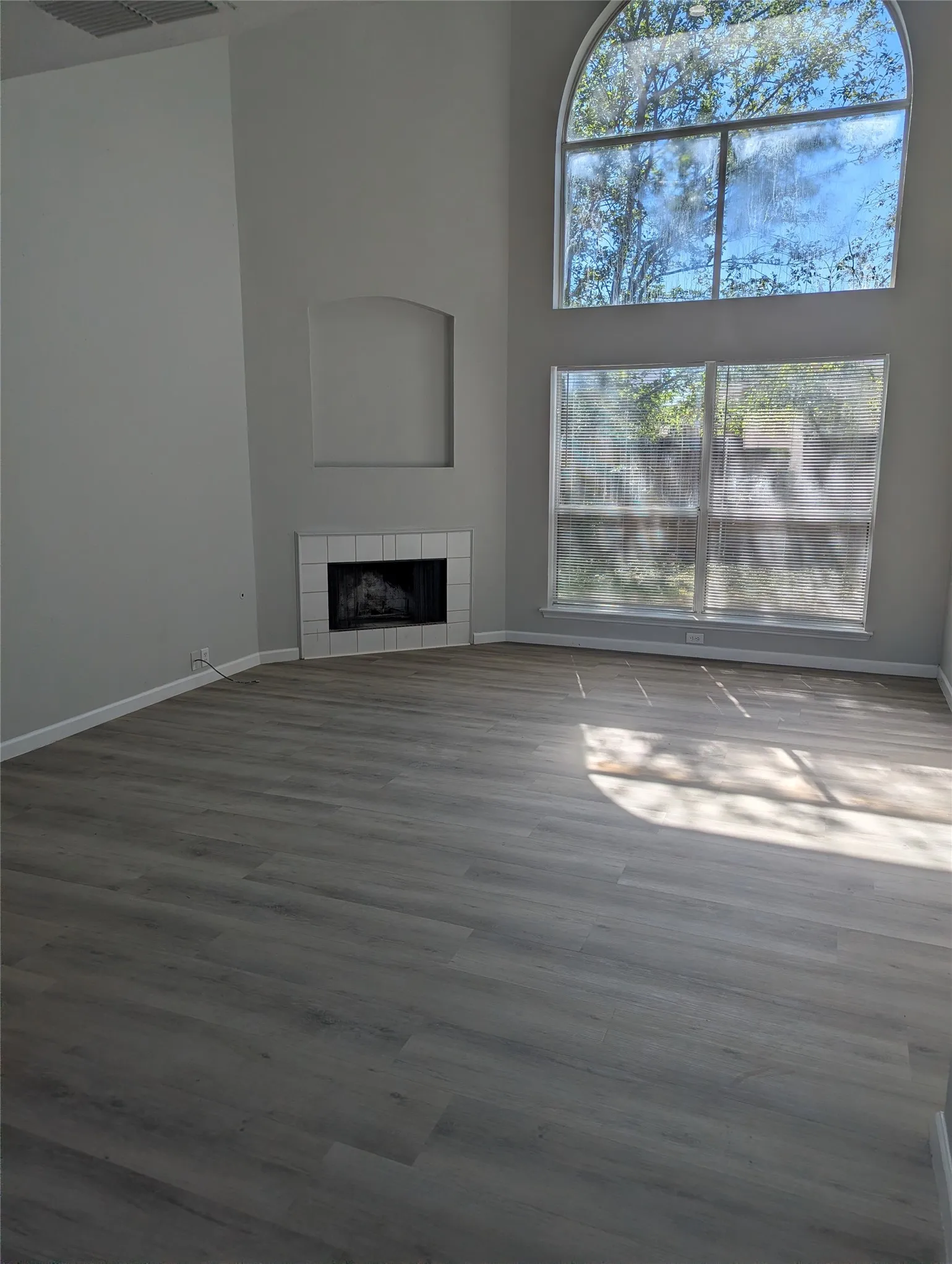 Single Family Residence For Rent in Tarrant County , 3009 Stonewall Lane, Fort Worth, Texas 76123, 4 Bedroom, 3 Bathroom, 2 Garage spaces, 2,784 Sqft, built in 1997, mls#21391437, Real Estate Agent in Fort Worth, Homes For Rent in Tarrant county, Homes For Rent in Fort Worth, Realtor in Fort Worth Texas, Real Estate Brokerage Independent Realty Texas, Luminita Cordes Realtor