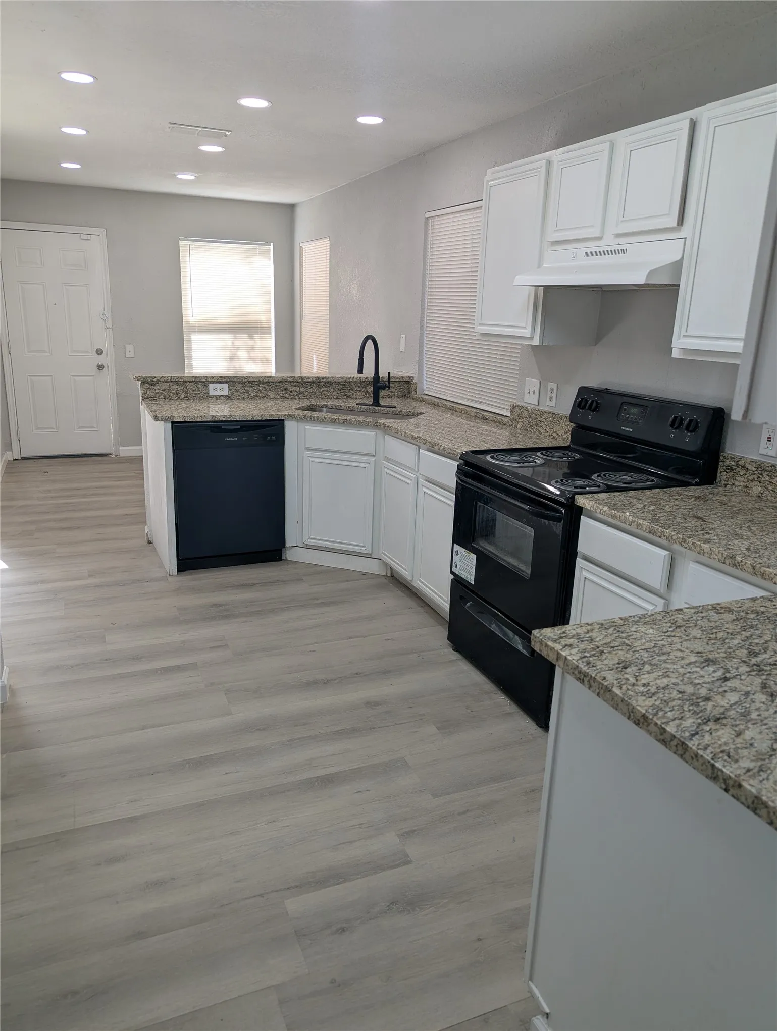 Single Family Residence For Rent in Tarrant County , 3009 Stonewall Lane, Fort Worth, Texas 76123, 4 Bedroom, 3 Bathroom, 2 Garage spaces, 2,784 Sqft, built in 1997, mls#21391437, Real Estate Agent in Fort Worth, Homes For Rent in Tarrant county, Homes For Rent in Fort Worth, Realtor in Fort Worth Texas, Real Estate Brokerage Independent Realty Texas, Luminita Cordes Realtor