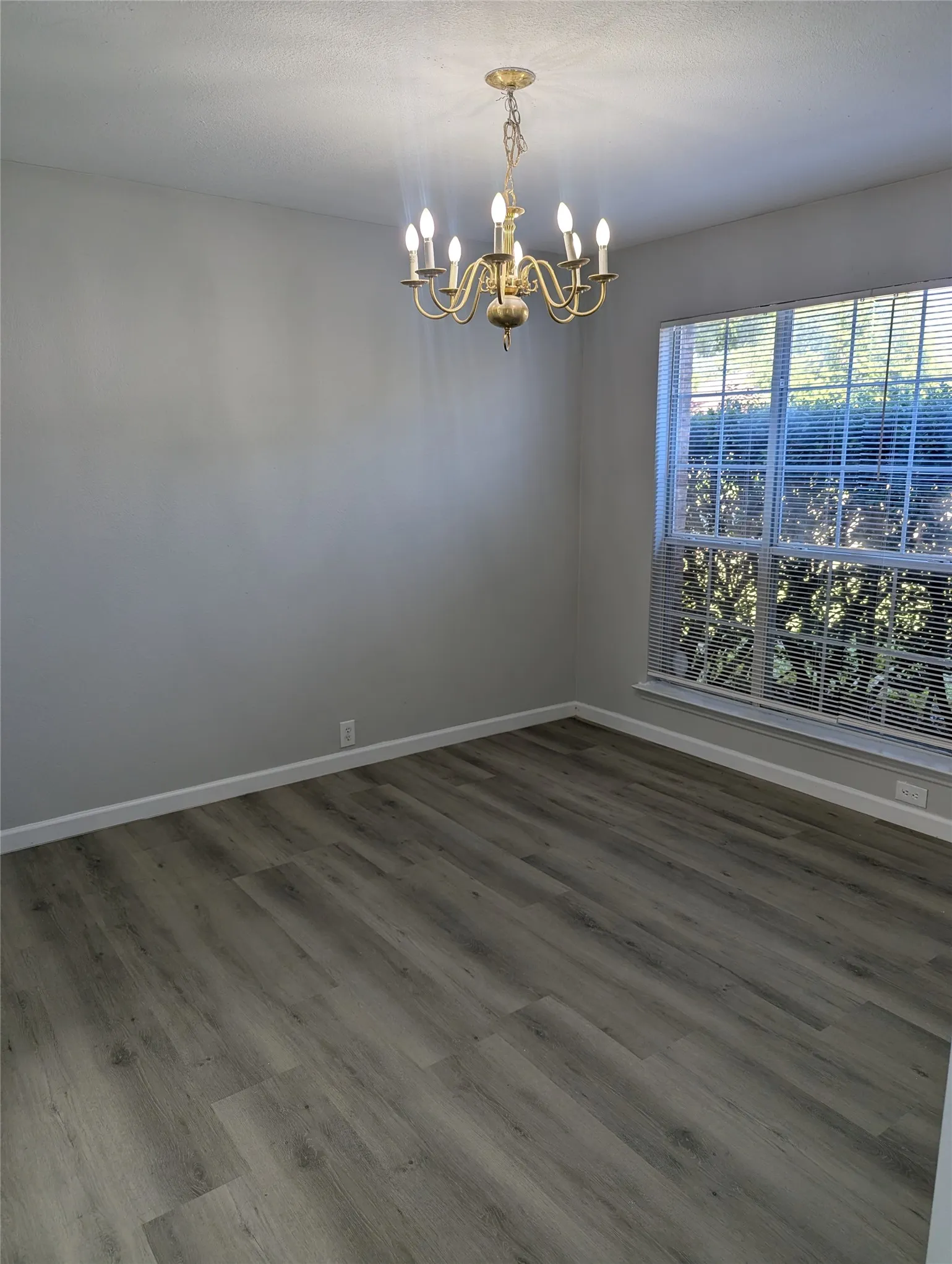 Single Family Residence For Rent in Tarrant County , 3009 Stonewall Lane, Fort Worth, Texas 76123, 4 Bedroom, 3 Bathroom, 2 Garage spaces, 2,784 Sqft, built in 1997, mls#21391437, Real Estate Agent in Fort Worth, Homes For Rent in Tarrant county, Homes For Rent in Fort Worth, Realtor in Fort Worth Texas, Real Estate Brokerage Independent Realty Texas, Luminita Cordes Realtor