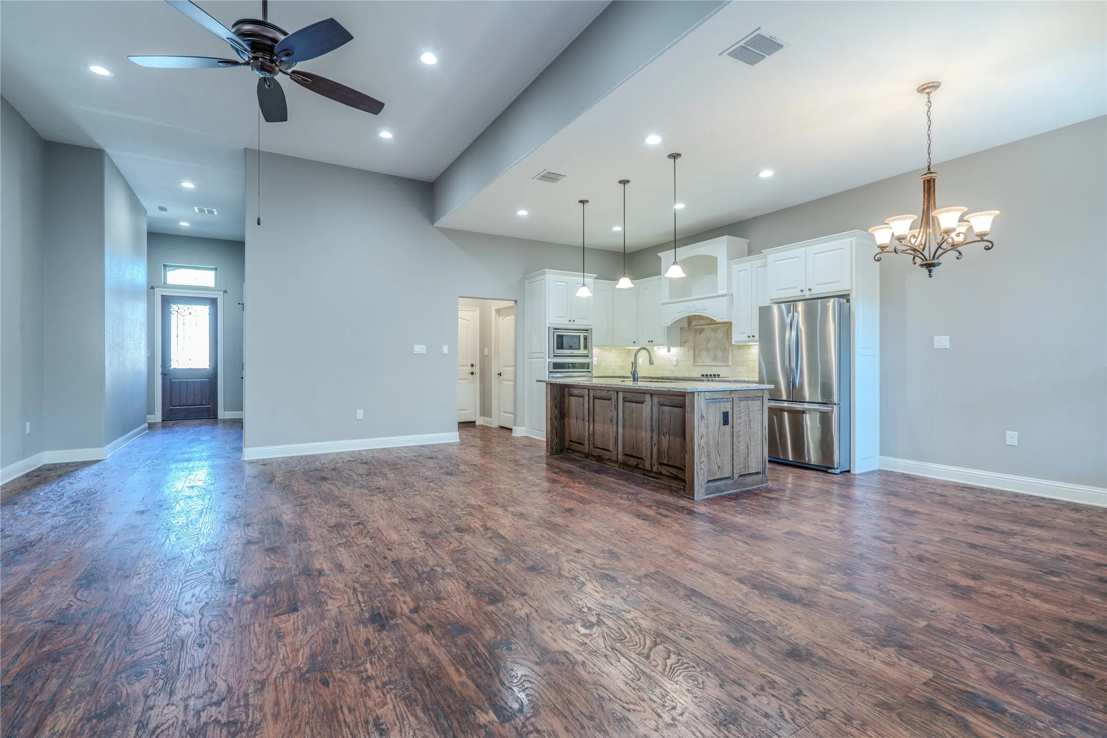 Single Family Residence For Sale in Wise County , 3005 Dry Creek Court, Decatur, Texas 76234, 3 Bedroom, 2 Bathroom, 2 Garage spaces, 1,812 Sqft, built in 2017, mls#21391423, Real Estate Agent in Decatur, Homes For Sale in Wise county, Homes For Sale in Decatur, Realtor in Decatur Texas, Real Estate Brokerage Independent Realty Texas, Luminita Cordes Realtor