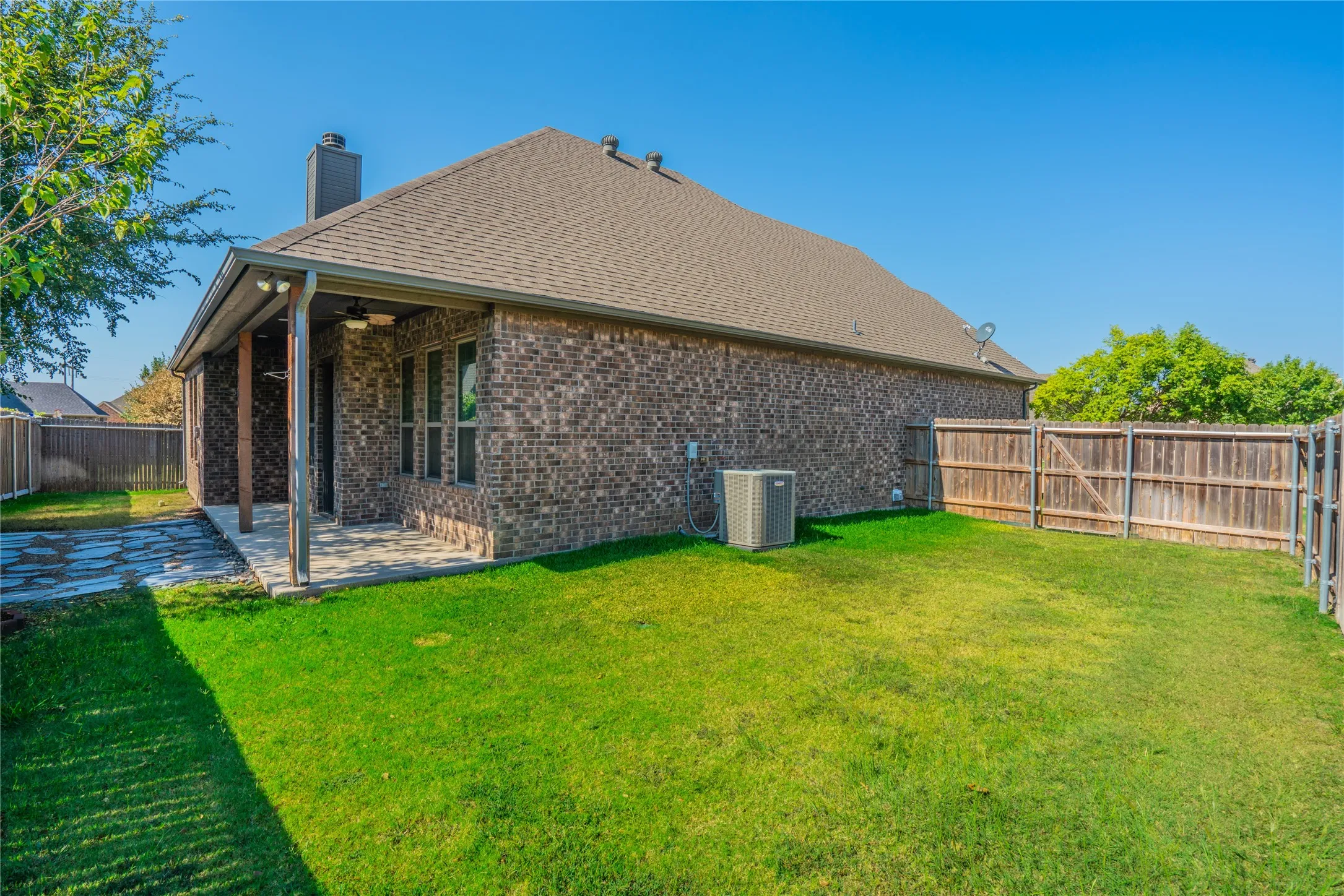 Single Family Residence For Sale in Wise County , 3005 Dry Creek Court, Decatur, Texas 76234, 3 Bedroom, 2 Bathroom, 2 Garage spaces, 1,812 Sqft, built in 2017, mls#21391423, Real Estate Agent in Decatur, Homes For Sale in Wise county, Homes For Sale in Decatur, Realtor in Decatur Texas, Real Estate Brokerage Independent Realty Texas, Luminita Cordes Realtor