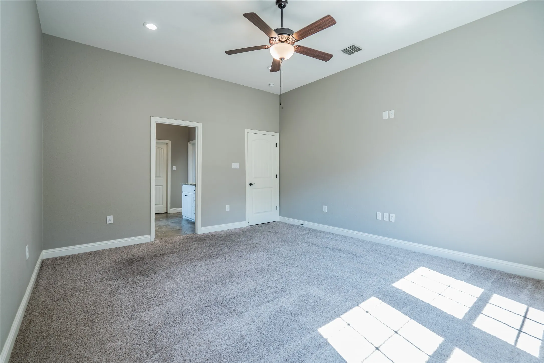 Single Family Residence For Sale in Wise County , 3005 Dry Creek Court, Decatur, Texas 76234, 3 Bedroom, 2 Bathroom, 2 Garage spaces, 1,812 Sqft, built in 2017, mls#21391423, Real Estate Agent in Decatur, Homes For Sale in Wise county, Homes For Sale in Decatur, Realtor in Decatur Texas, Real Estate Brokerage Independent Realty Texas, Luminita Cordes Realtor