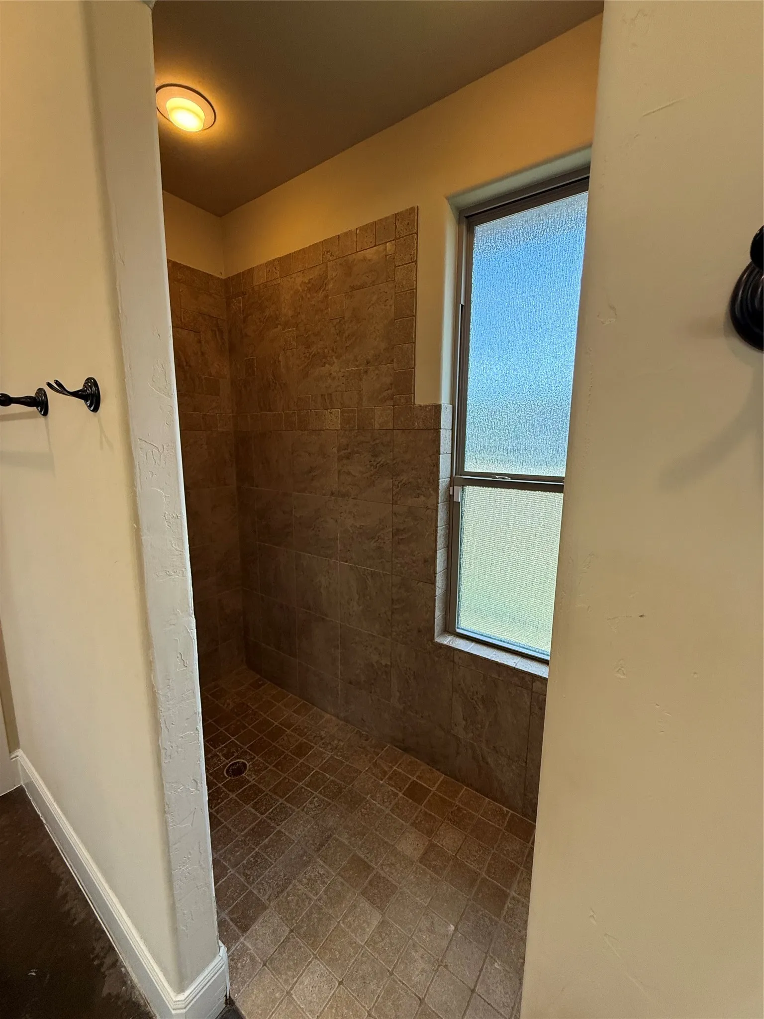 Single Family Residence For Sale in Grayson County , 155 Bay Creek Lane, Gordonville, Texas 76245, 3 Bedroom, 3 Bathroom, 2 Garage spaces, 2,239 Sqft, built in 2013, mls#21391447, Real Estate Agent in Gordonville, Homes For Sale in Grayson county, Homes For Sale in Gordonville, Realtor in Gordonville Texas, Real Estate Brokerage Independent Realty Texas, Luminita Cordes Realtor