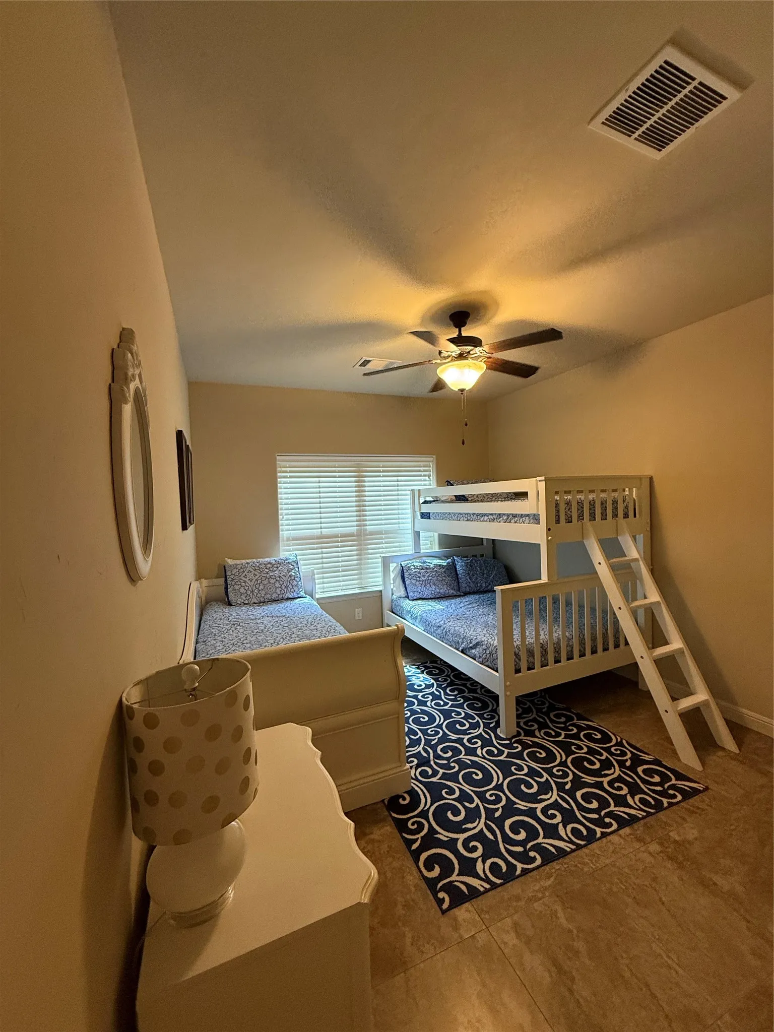 Single Family Residence For Sale in Grayson County , 155 Bay Creek Lane, Gordonville, Texas 76245, 3 Bedroom, 3 Bathroom, 2 Garage spaces, 2,239 Sqft, built in 2013, mls#21391447, Real Estate Agent in Gordonville, Homes For Sale in Grayson county, Homes For Sale in Gordonville, Realtor in Gordonville Texas, Real Estate Brokerage Independent Realty Texas, Luminita Cordes Realtor