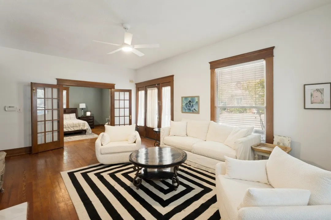 Single Family Residence For Rent in Ellis County , 415 W Franklin Street, Waxahachie, Texas 75165, 5 Bedroom, 3 Bathroom, Garage spaces, 2,564 Sqft, built in 1920, mls#21386870, Real Estate Agent in Waxahachie, Homes For Rent in Ellis county, Homes For Rent in Waxahachie, Realtor in Waxahachie Texas, Real Estate Brokerage Independent Realty Texas, Luminita Cordes Realtor