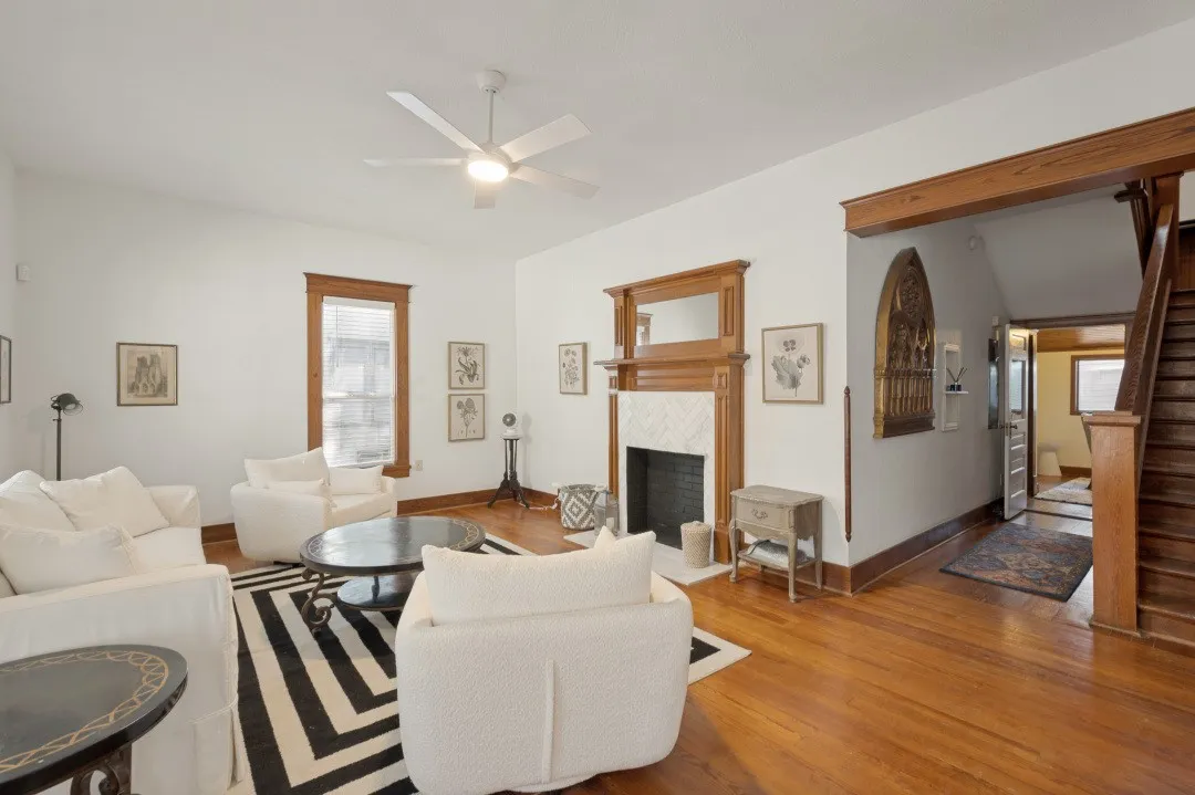 Single Family Residence For Rent in Ellis County , 415 W Franklin Street, Waxahachie, Texas 75165, 5 Bedroom, 3 Bathroom, Garage spaces, 2,564 Sqft, built in 1920, mls#21386870, Real Estate Agent in Waxahachie, Homes For Rent in Ellis county, Homes For Rent in Waxahachie, Realtor in Waxahachie Texas, Real Estate Brokerage Independent Realty Texas, Luminita Cordes Realtor