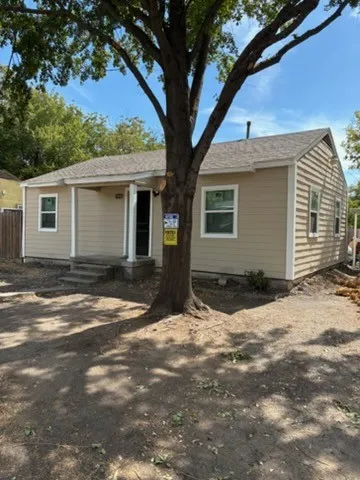 Single Family Residence For Sale in Dallas County , 3048 Lanoue Drive, Dallas, Texas 75220, 2 Bedroom, 1 Bathroom, Garage spaces, 816 Sqft, built in 1949, mls#21391135, Real Estate Agent in Dallas, Homes For Sale in Dallas county, Homes For Sale in Dallas, Realtor in Dallas Texas, Real Estate Brokerage Independent Realty Texas, Luminita Cordes Realtor