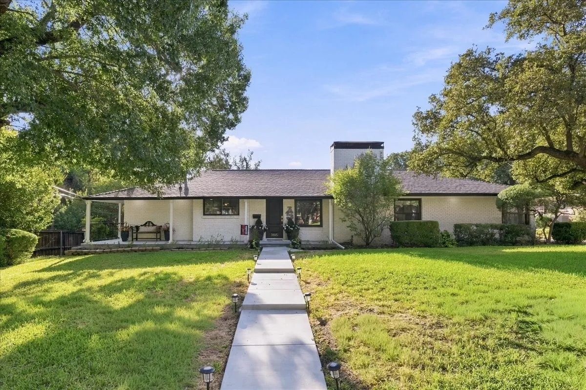 Single Family Residence For Sale