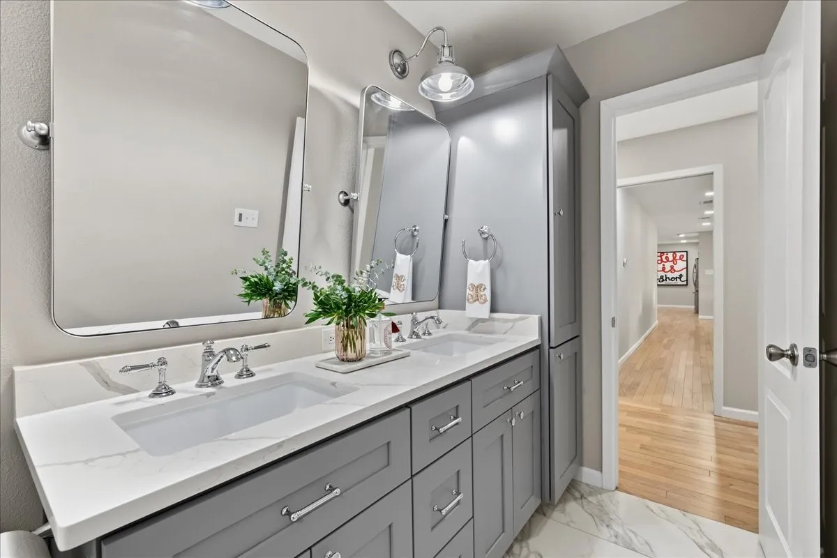 Single Family Residence For Sale in Tarrant County , 1805 Ems Road E, Fort Worth, Texas 76116, 3 Bedroom, 3 Bathroom, 2 Garage spaces, 2,310 Sqft, built in 1960, mls#21391468, Real Estate Agent in Fort Worth, Homes For Sale in Tarrant county, Homes For Sale in Fort Worth, Realtor in Fort Worth Texas, Real Estate Brokerage Independent Realty Texas, Luminita Cordes Realtor
