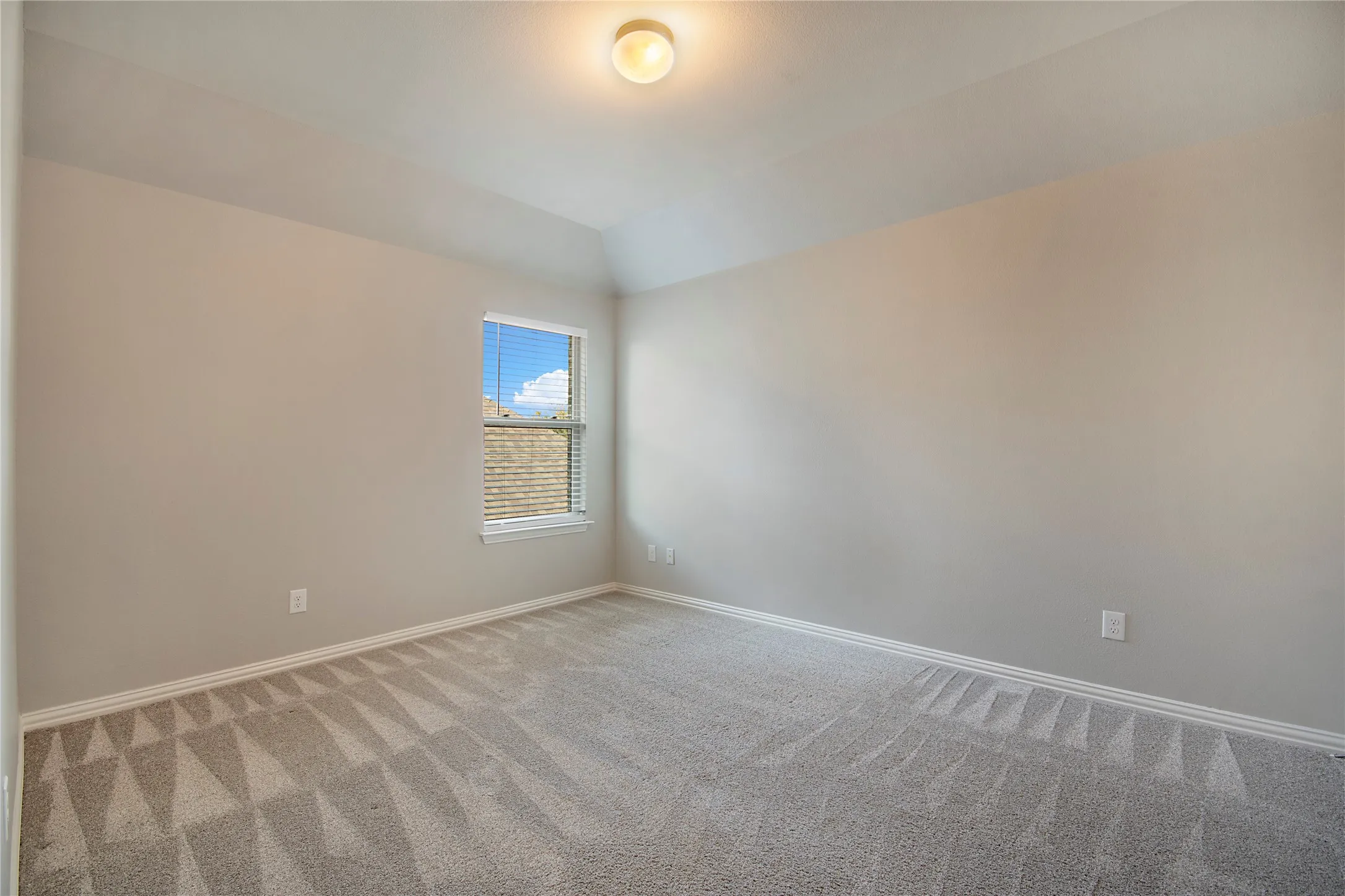 Single Family Residence For Sale in Collin County , 3248 Sky Lane, Celina, Texas 75009, 4 Bedroom, 3 Bathroom, 2 Garage spaces, 3,394 Sqft, built in 2017, mls#21390983, Real Estate Agent in Celina, Homes For Sale in Collin county, Homes For Sale in Celina, Realtor in Celina Texas, Real Estate Brokerage Independent Realty Texas, Luminita Cordes Realtor