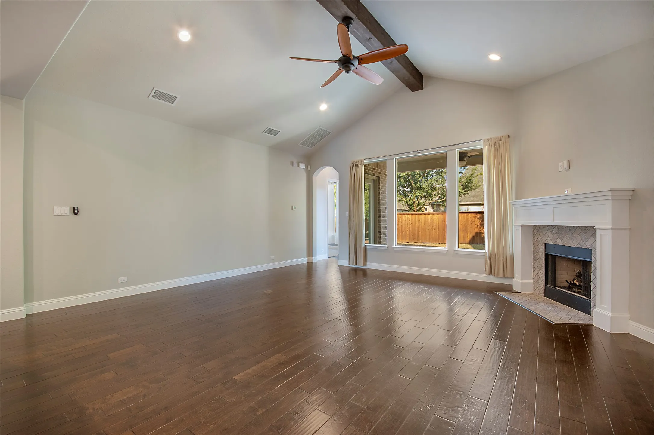 Single Family Residence For Sale in Collin County , 3248 Sky Lane, Celina, Texas 75009, 4 Bedroom, 3 Bathroom, 2 Garage spaces, 3,394 Sqft, built in 2017, mls#21390983, Real Estate Agent in Celina, Homes For Sale in Collin county, Homes For Sale in Celina, Realtor in Celina Texas, Real Estate Brokerage Independent Realty Texas, Luminita Cordes Realtor