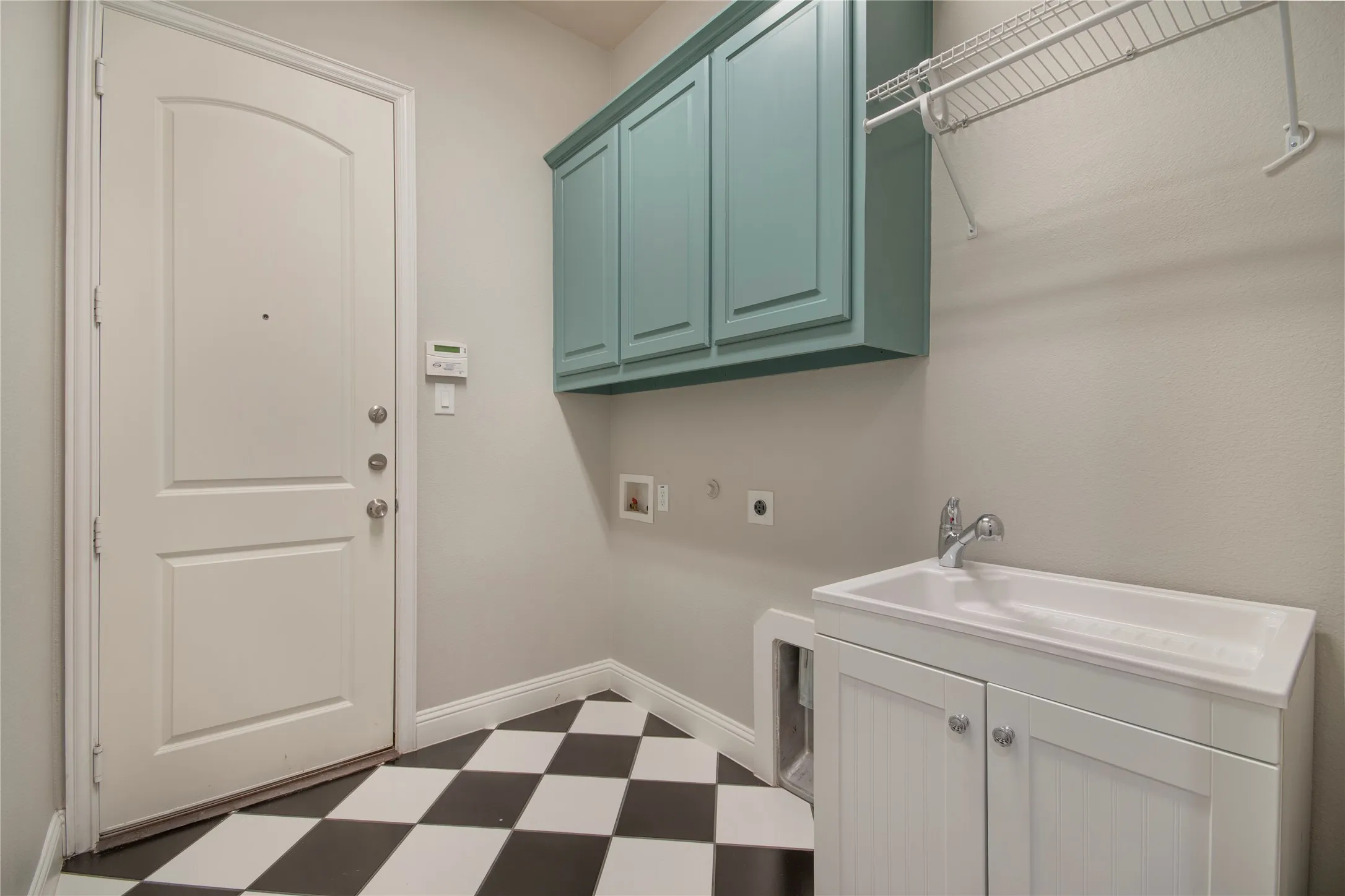 Single Family Residence For Sale in Collin County , 3248 Sky Lane, Celina, Texas 75009, 4 Bedroom, 3 Bathroom, 2 Garage spaces, 3,394 Sqft, built in 2017, mls#21390983, Real Estate Agent in Celina, Homes For Sale in Collin county, Homes For Sale in Celina, Realtor in Celina Texas, Real Estate Brokerage Independent Realty Texas, Luminita Cordes Realtor