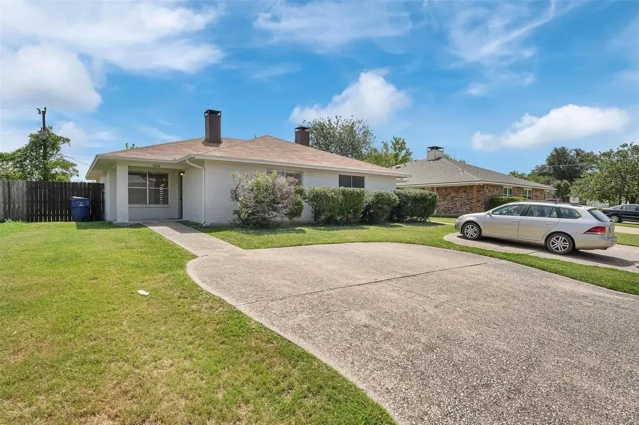 Single Family Residence For Sale
