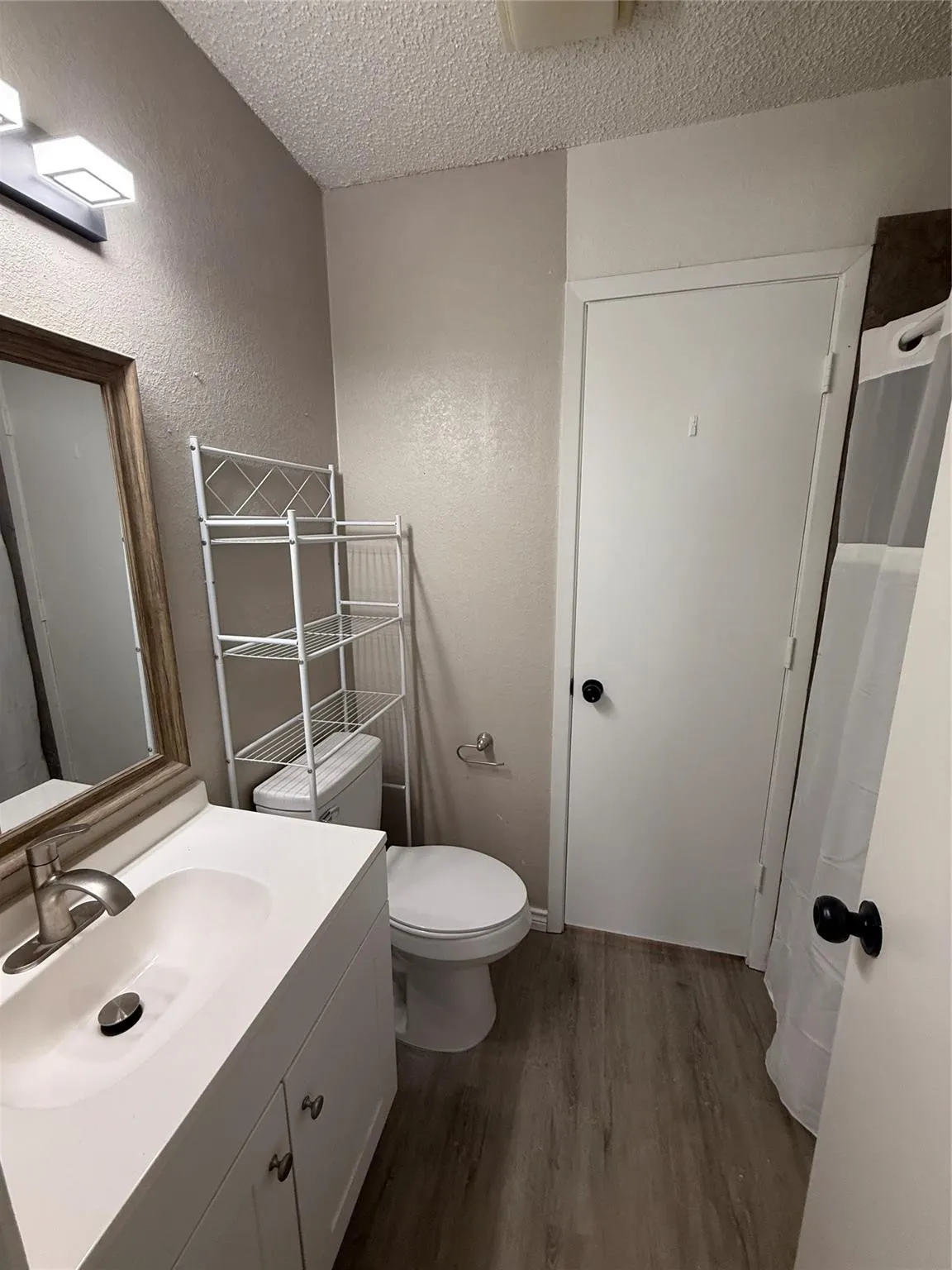 Single Family Residence For Sale in Collin County , 9672 & 9674 Windy Ridge Road, Frisco, Texas 75033, 4 Bedroom, 2 Bathroom, Garage spaces, 2,244 Sqft, built in 1983, mls#21391471, Real Estate Agent in Frisco, Homes For Sale in Collin county, Homes For Sale in Frisco, Realtor in Frisco Texas, Real Estate Brokerage Independent Realty Texas, Luminita Cordes Realtor