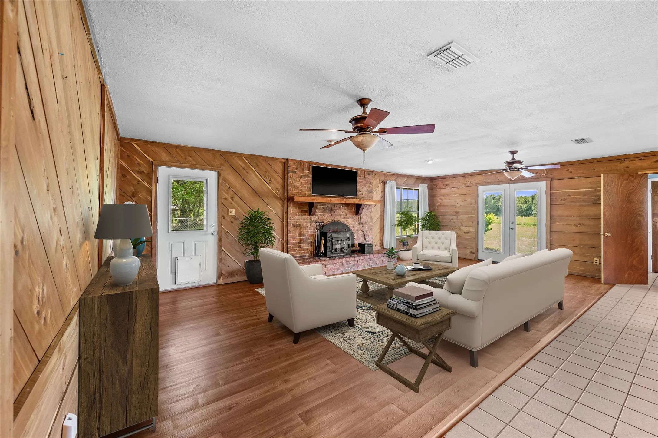 Single Family Residence For Sale in Wood County , 5595 S Fm 14, Hawkins, Texas 75765, 2 Bedroom, 2 Bathroom, Garage spaces, 1,852 Sqft, built in 1980, mls#21391467, Real Estate Agent in Hawkins, Homes For Sale in Wood county, Homes For Sale in Hawkins, Realtor in Hawkins Texas, Real Estate Brokerage Independent Realty Texas, Luminita Cordes Realtor