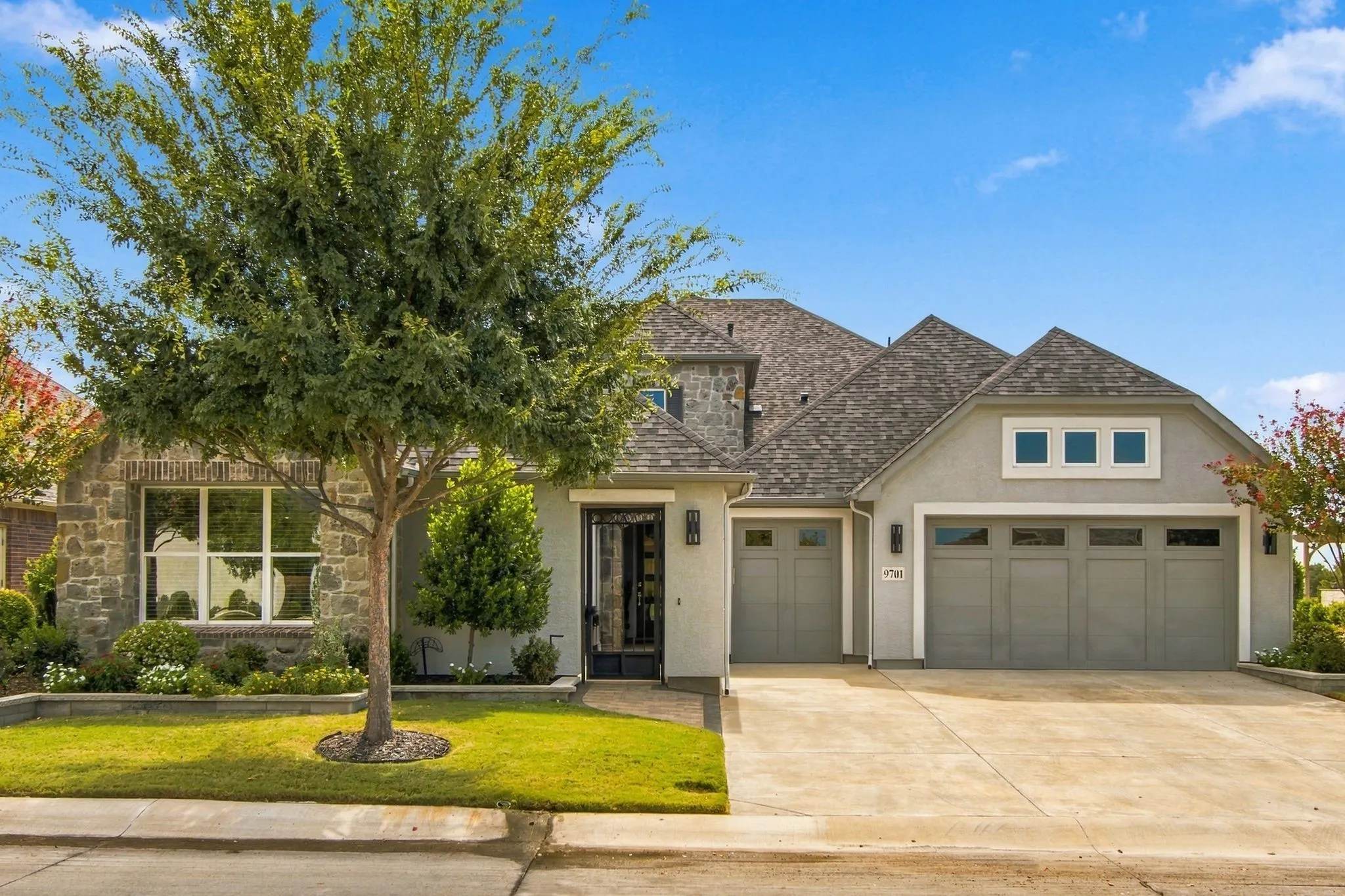 Single Family Residence For Sale in Denton County , 9701 Arkose Drive, Denton, Texas 76207, 3 Bedroom, 4 Bathroom, 3 Garage spaces, 2,928 Sqft, built in 2020, mls#21391085, Real Estate Agent in Denton, Homes For Sale in Denton county, Homes For Sale in Denton, Realtor in Denton Texas, Real Estate Brokerage Independent Realty Texas, Luminita Cordes Realtor