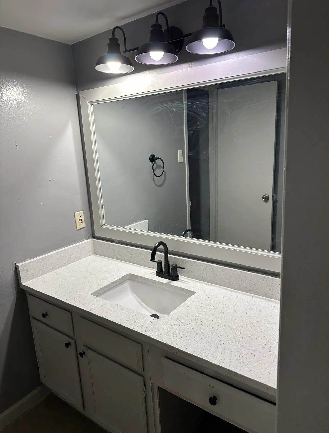 Condominium For Rent in Dallas County , 9170 Forest Lane 235, Dallas, Texas 75243, 1 Bedroom, 1 Bathroom, Garage spaces, 638 Sqft, built in 1981, mls#21390200, Real Estate Agent in Dallas, Homes For Rent in Dallas county, Homes For Rent in Dallas, Realtor in Dallas Texas, Real Estate Brokerage Independent Realty Texas, Luminita Cordes Realtor