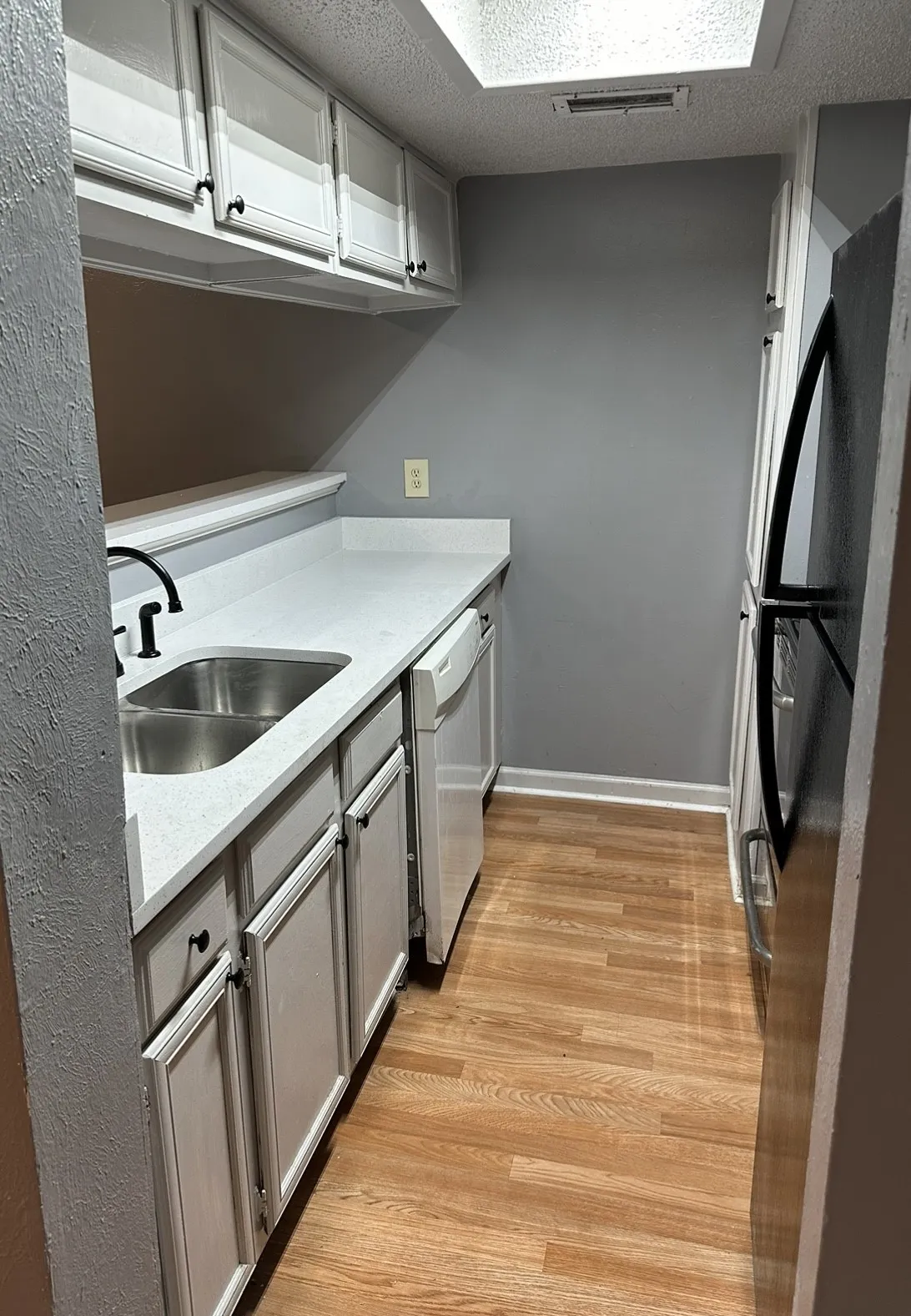 Condominium For Rent in Dallas County , 9170 Forest Lane 235, Dallas, Texas 75243, 1 Bedroom, 1 Bathroom, Garage spaces, 638 Sqft, built in 1981, mls#21390200, Real Estate Agent in Dallas, Homes For Rent in Dallas county, Homes For Rent in Dallas, Realtor in Dallas Texas, Real Estate Brokerage Independent Realty Texas, Luminita Cordes Realtor