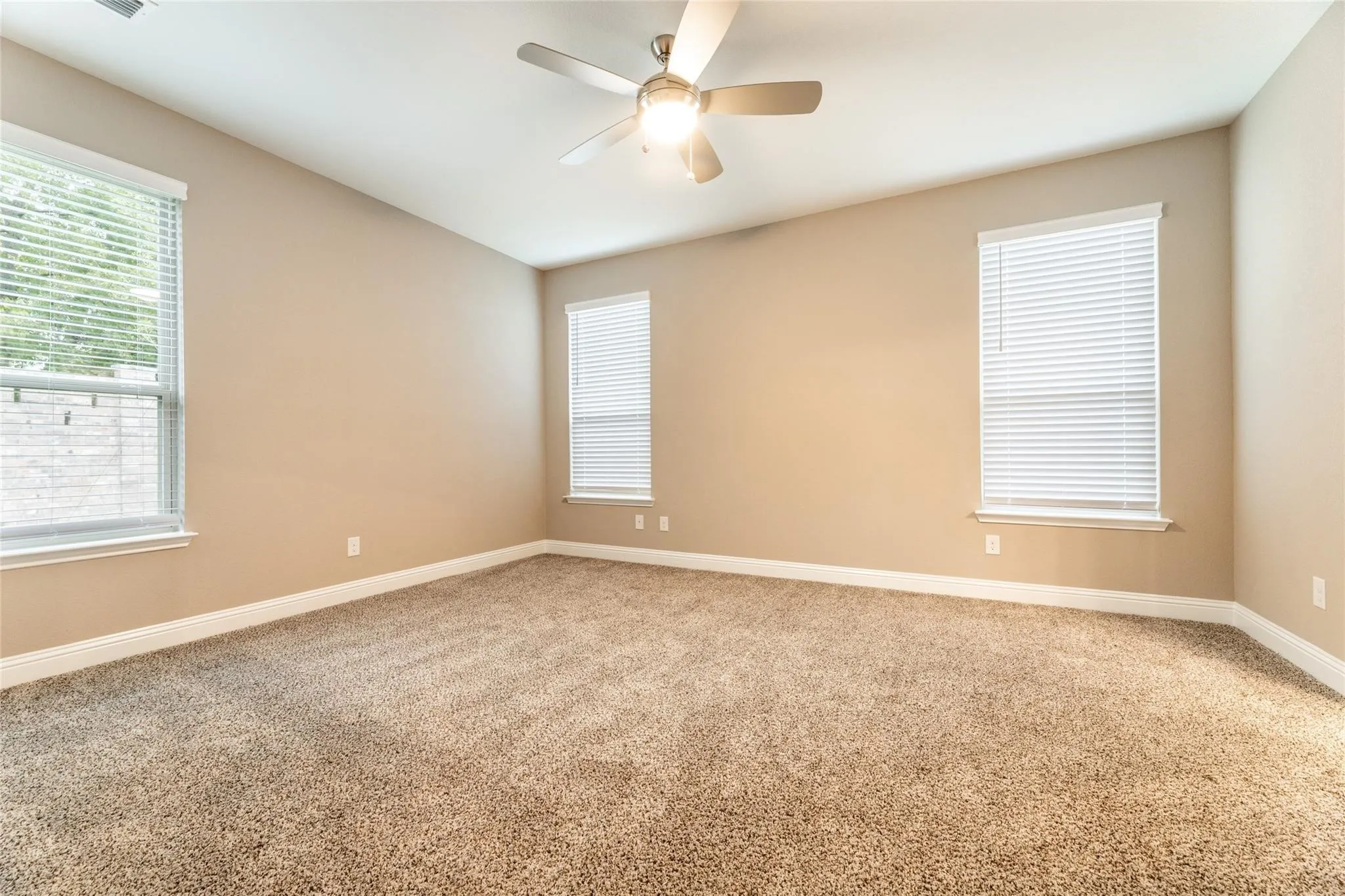 Single Family Residence For Rent in Collin County , 1532 Turf Lane, Allen, Texas 75002, 4 Bedroom, 3 Bathroom, 2 Garage spaces, 2,414 Sqft, built in 2020, mls#21391473, Real Estate Agent in Allen, Homes For Rent in Collin county, Homes For Rent in Allen, Realtor in Allen Texas, Real Estate Brokerage Independent Realty Texas, Luminita Cordes Realtor