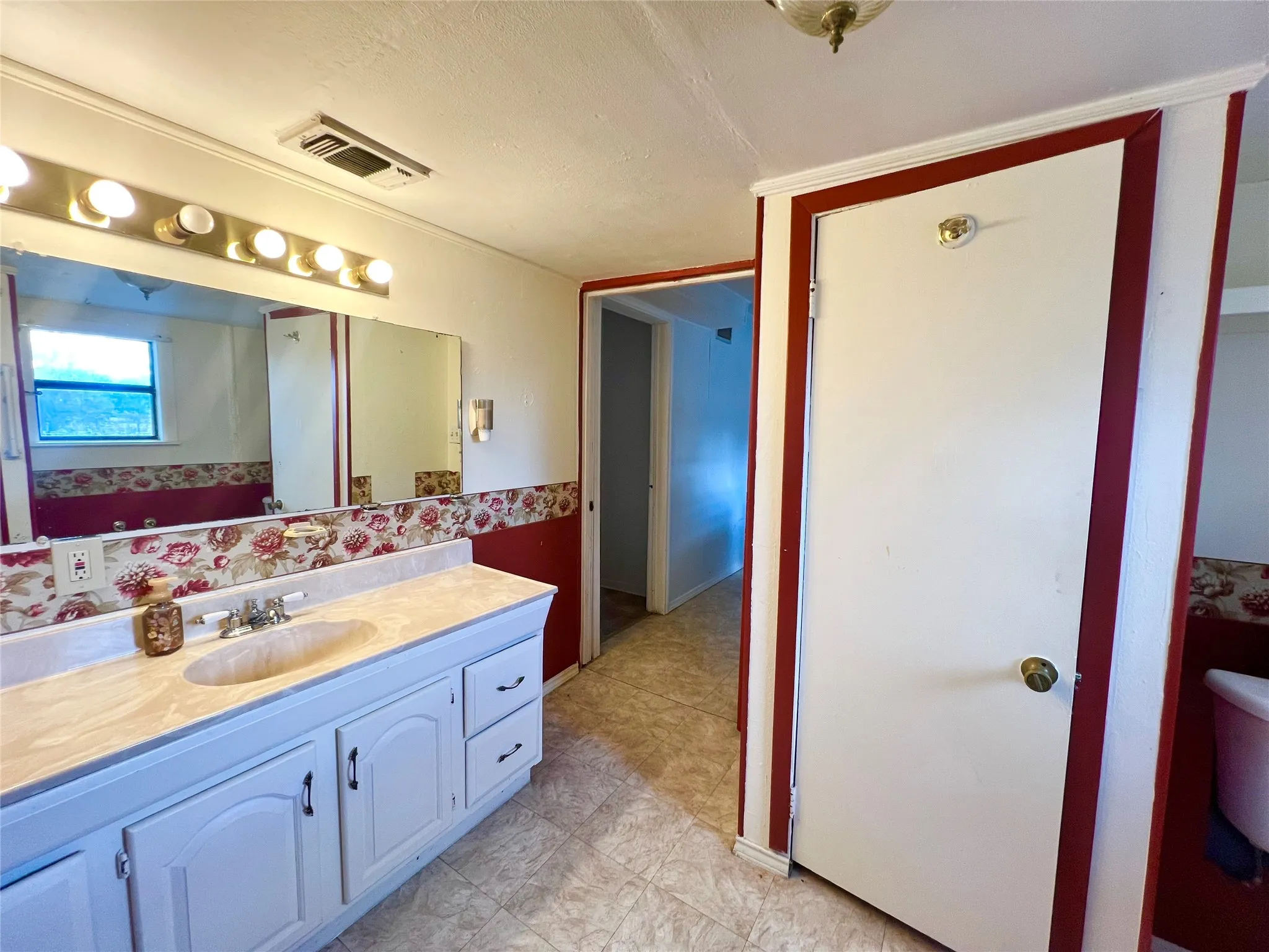 Bathroom #2