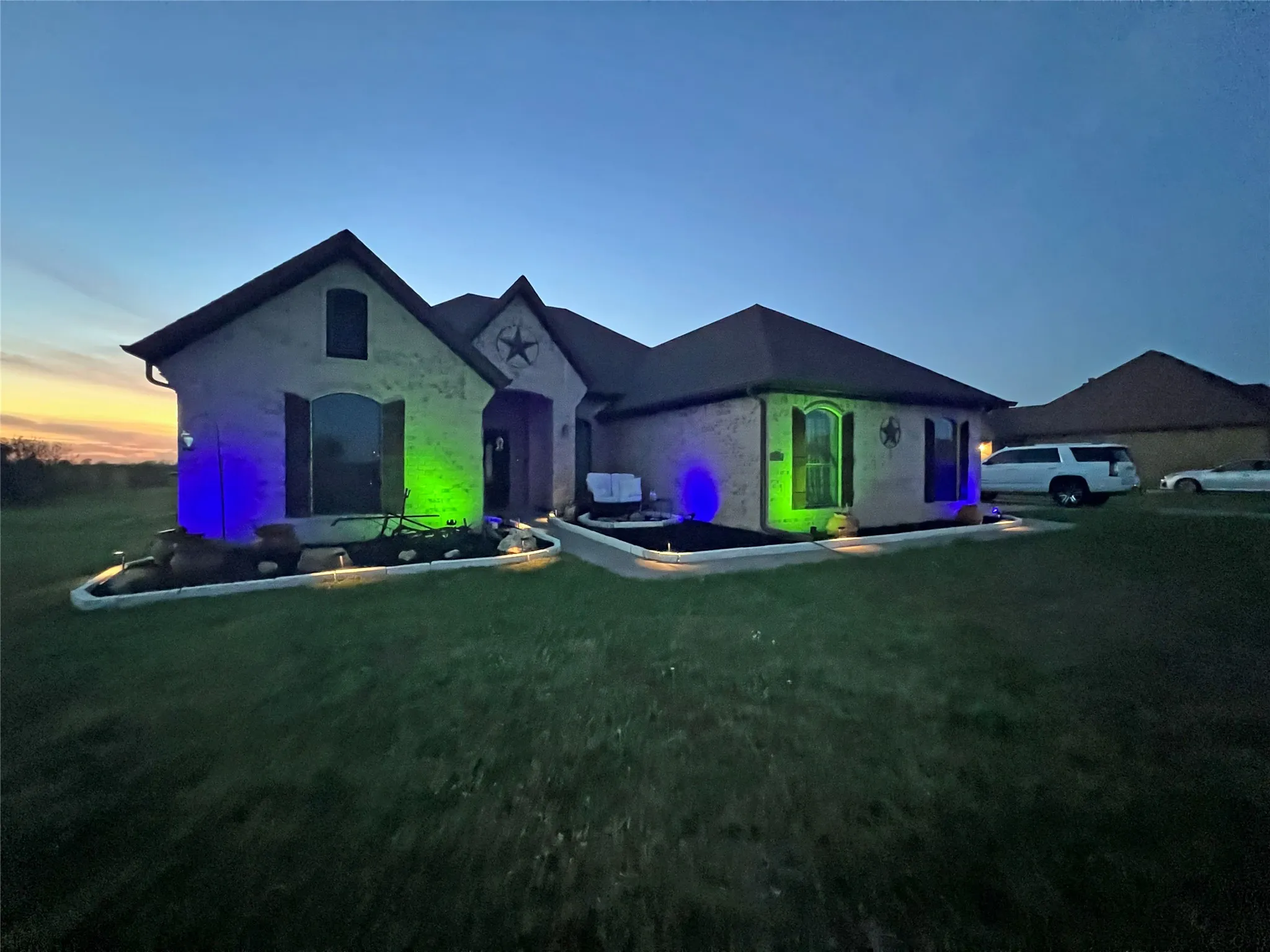 Single Family Residence For Sale in Kaufman County , 1055 Chartres, Oak Ridge, Texas 75142, 3 Bedroom, 2 Bathroom, 2 Garage spaces, 2,204 Sqft, built in 2014, mls#21391225, Real Estate Agent in Oak Ridge, Homes For Sale in Kaufman county, Homes For Sale in Oak Ridge, Realtor in Oak Ridge Texas, Real Estate Brokerage Independent Realty Texas, Luminita Cordes Realtor