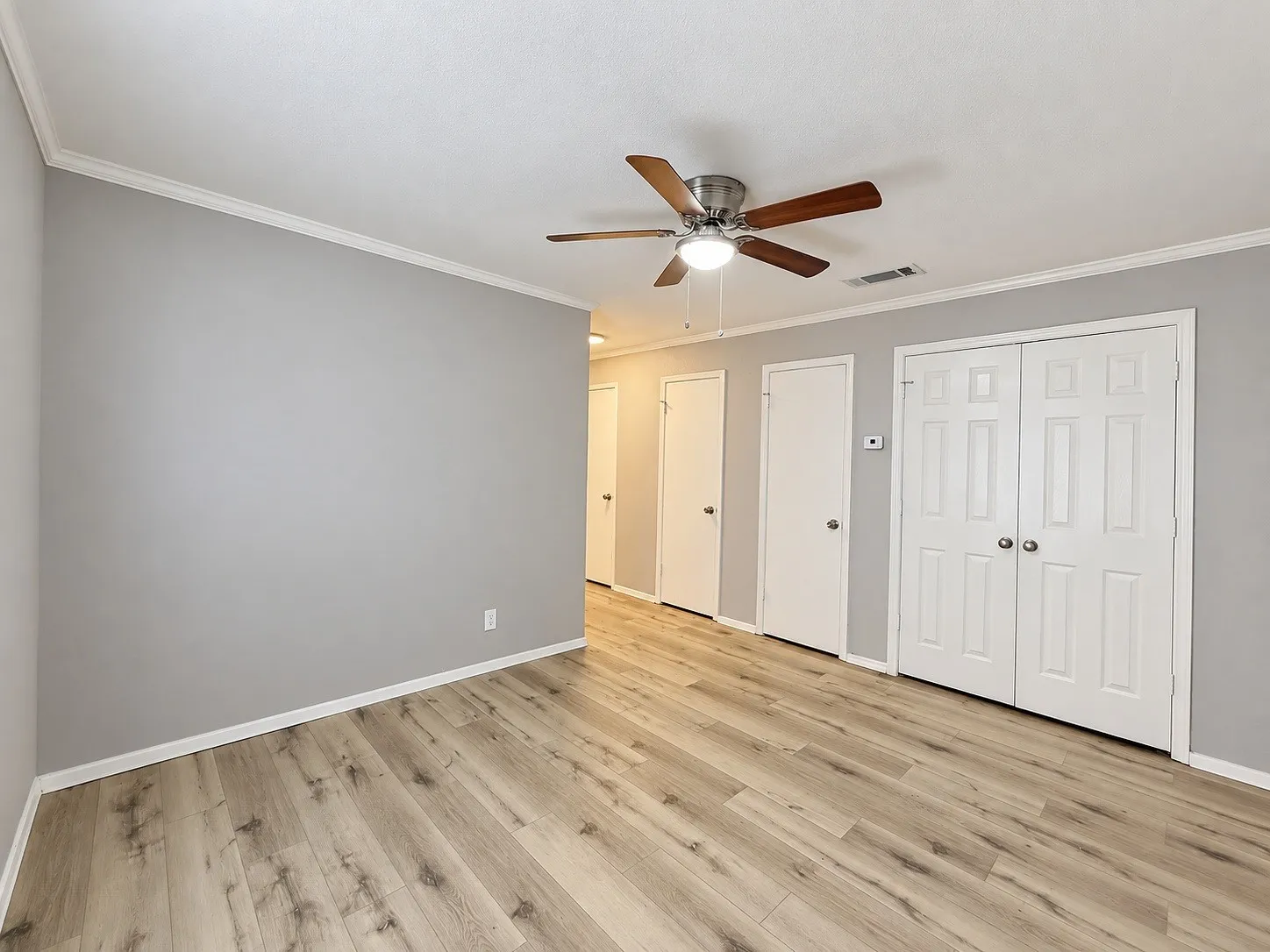 Single Family Residence For Rent in Collin County , 1613 N College Street, Mc Kinney, Texas 75069, 2 Bedroom, 1 Bathroom, Garage spaces, 1,696 Sqft, built in 1980, mls#21391470, Real Estate Agent in Mc Kinney, Homes For Rent in Collin county, Homes For Rent in Mc Kinney, Realtor in Mc Kinney Texas, Real Estate Brokerage Independent Realty Texas, Luminita Cordes Realtor