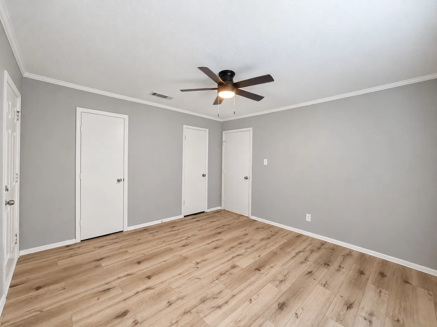 Single Family Residence For Rent in Collin County , 1613 N College Street, Mc Kinney, Texas 75069, 2 Bedroom, 1 Bathroom, Garage spaces, 1,696 Sqft, built in 1980, mls#21391470, Real Estate Agent in Mc Kinney, Homes For Rent in Collin county, Homes For Rent in Mc Kinney, Realtor in Mc Kinney Texas, Real Estate Brokerage Independent Realty Texas, Luminita Cordes Realtor