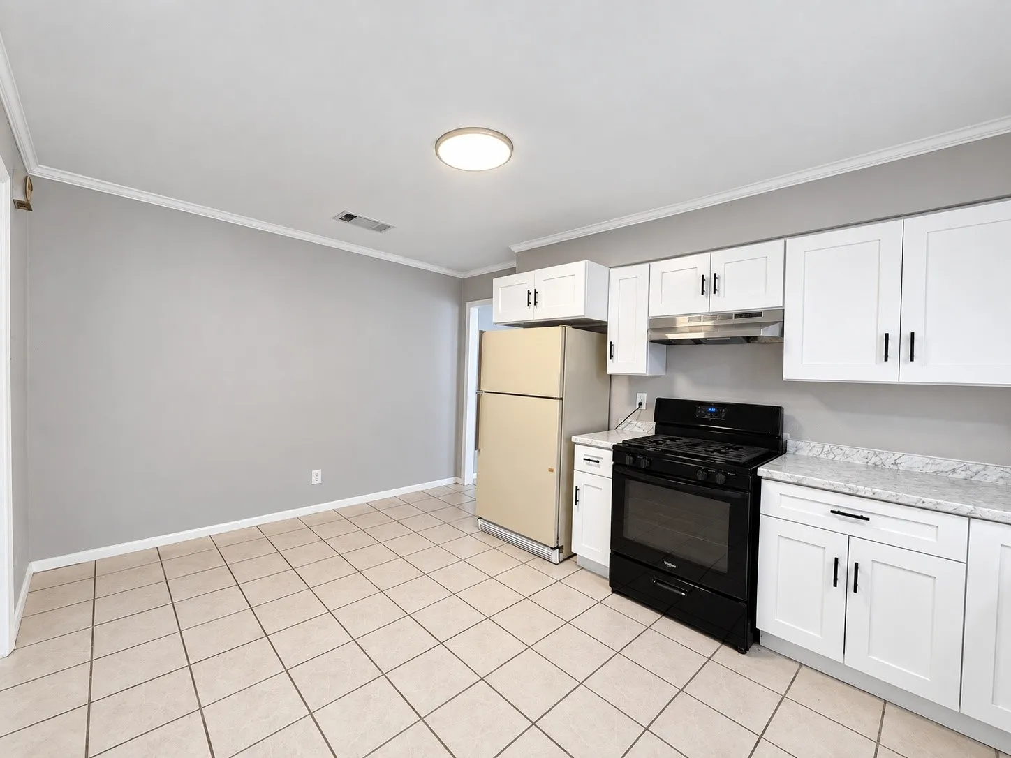 Single Family Residence For Rent in Collin County , 1613 N College Street, Mc Kinney, Texas 75069, 2 Bedroom, 1 Bathroom, Garage spaces, 1,696 Sqft, built in 1980, mls#21391470, Real Estate Agent in Mc Kinney, Homes For Rent in Collin county, Homes For Rent in Mc Kinney, Realtor in Mc Kinney Texas, Real Estate Brokerage Independent Realty Texas, Luminita Cordes Realtor