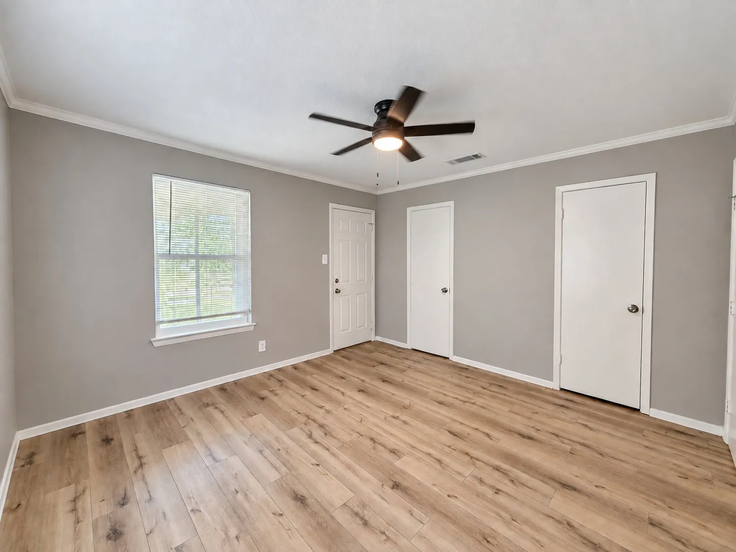 Single Family Residence For Rent in Collin County , 1613 N College Street, Mc Kinney, Texas 75069, 2 Bedroom, 1 Bathroom, Garage spaces, 1,696 Sqft, built in 1980, mls#21391470, Real Estate Agent in Mc Kinney, Homes For Rent in Collin county, Homes For Rent in Mc Kinney, Realtor in Mc Kinney Texas, Real Estate Brokerage Independent Realty Texas, Luminita Cordes Realtor