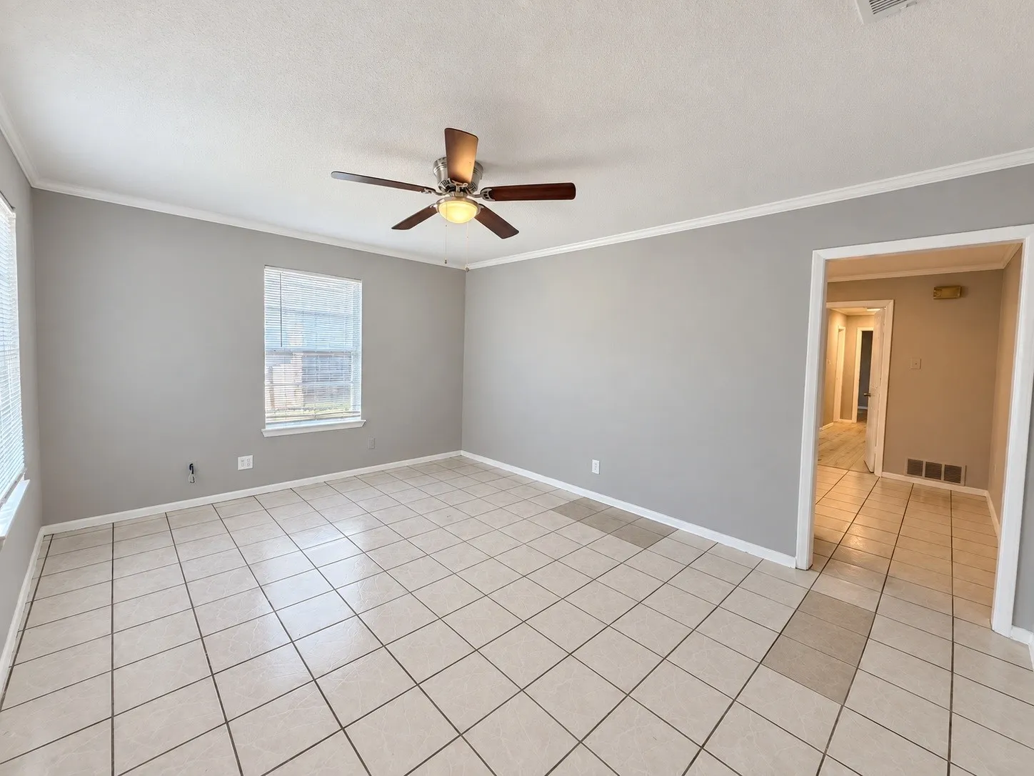 Single Family Residence For Rent in Collin County , 1613 N College Street, Mc Kinney, Texas 75069, 2 Bedroom, 1 Bathroom, Garage spaces, 1,696 Sqft, built in 1980, mls#21391470, Real Estate Agent in Mc Kinney, Homes For Rent in Collin county, Homes For Rent in Mc Kinney, Realtor in Mc Kinney Texas, Real Estate Brokerage Independent Realty Texas, Luminita Cordes Realtor