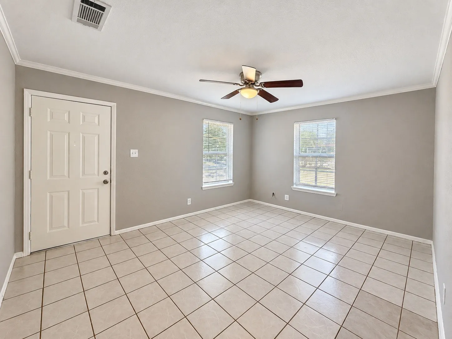 Single Family Residence For Rent in Collin County , 1613 N College Street, Mc Kinney, Texas 75069, 2 Bedroom, 1 Bathroom, Garage spaces, 1,696 Sqft, built in 1980, mls#21391470, Real Estate Agent in Mc Kinney, Homes For Rent in Collin county, Homes For Rent in Mc Kinney, Realtor in Mc Kinney Texas, Real Estate Brokerage Independent Realty Texas, Luminita Cordes Realtor