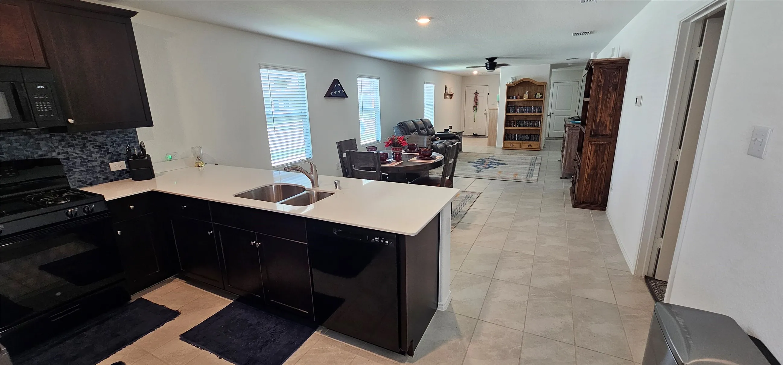 Single Family Residence For Sale in Collin County , 7521 Larson Lane, Mc Kinney, Texas 75071, 3 Bedroom, 3 Bathroom, 2 Garage spaces, 1,407 Sqft, built in 2023, mls#21391479, Real Estate Agent in Mc Kinney, Homes For Sale in Collin county, Homes For Sale in Mc Kinney, Realtor in Mc Kinney Texas, Real Estate Brokerage Independent Realty Texas, Luminita Cordes Realtor
